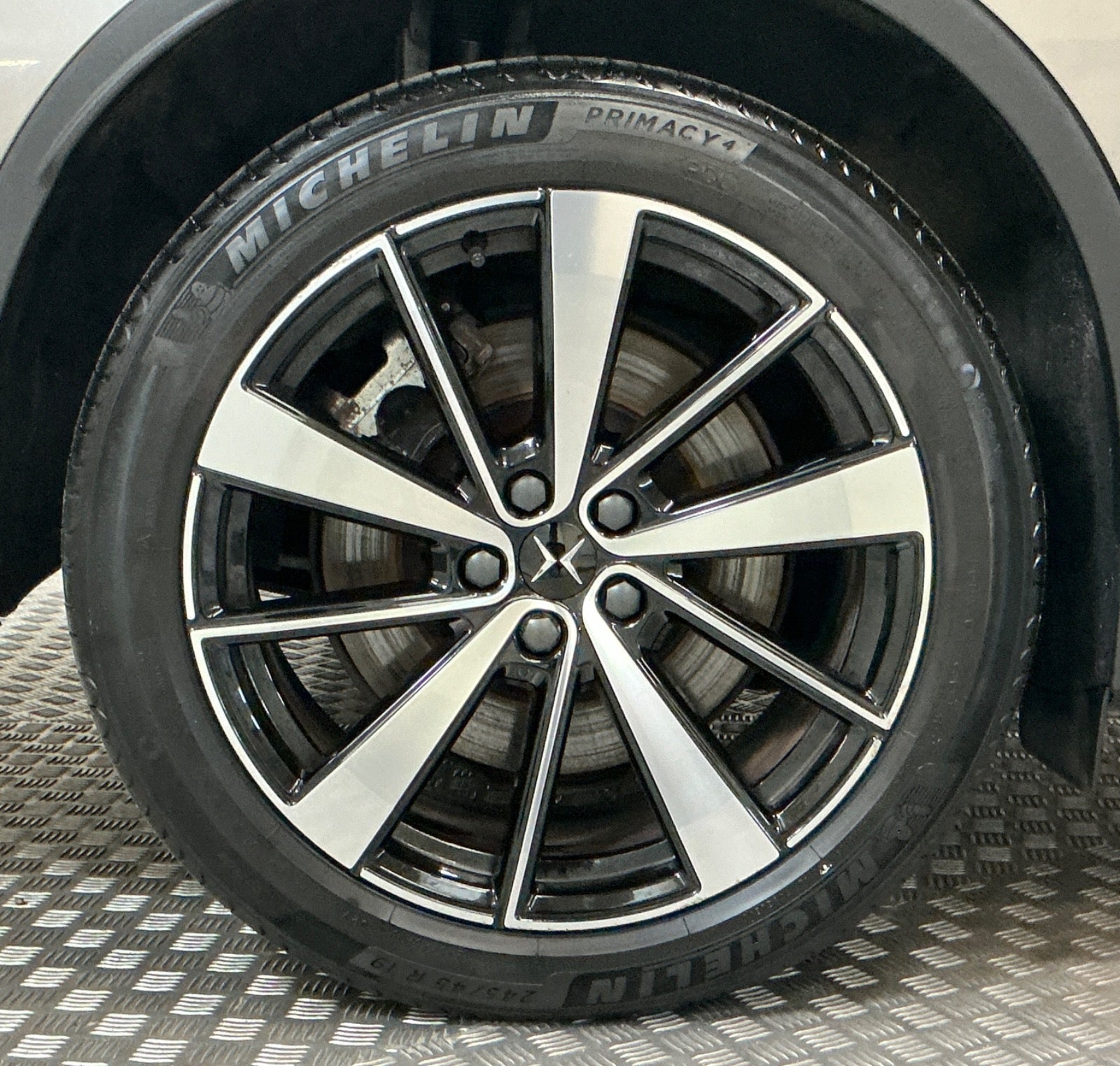 flexleasing-polestar-2-long-range-awd-5d-findleasing