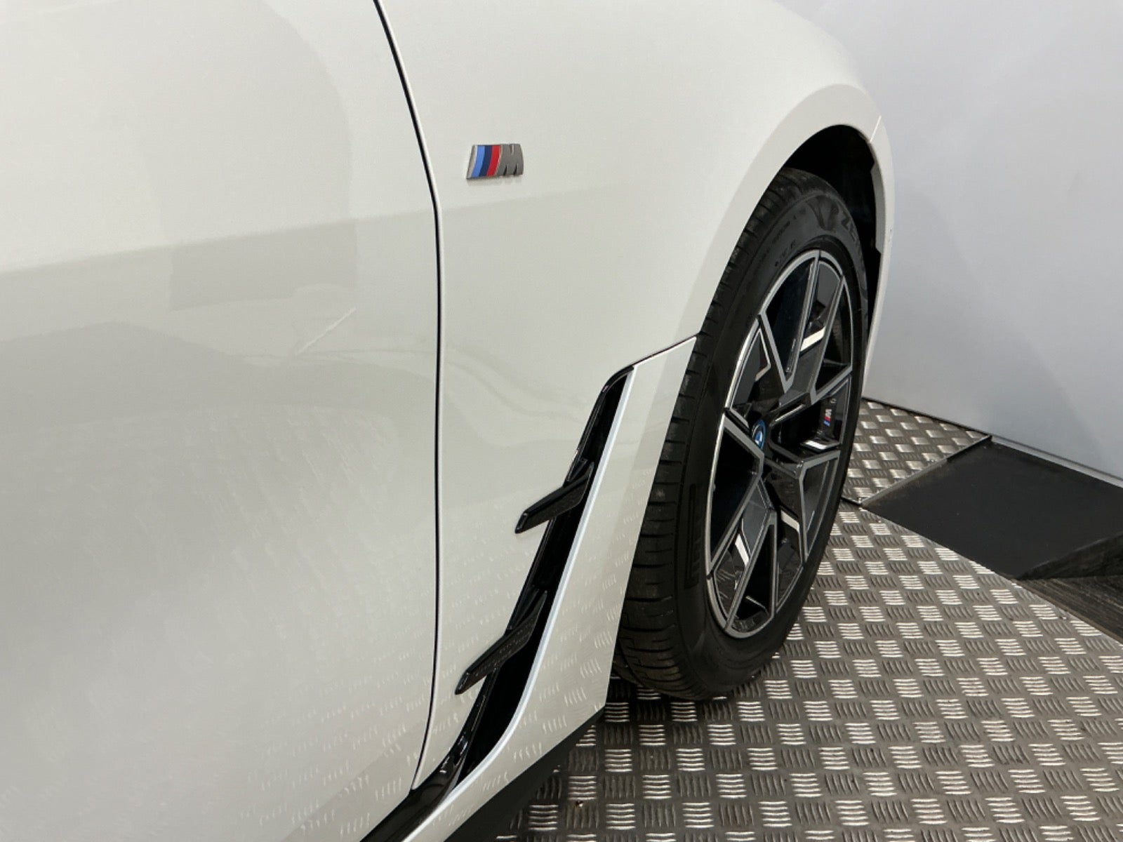 flexleasing-bmw-i4-m50-m-sport-xdrive-5d-findleasing