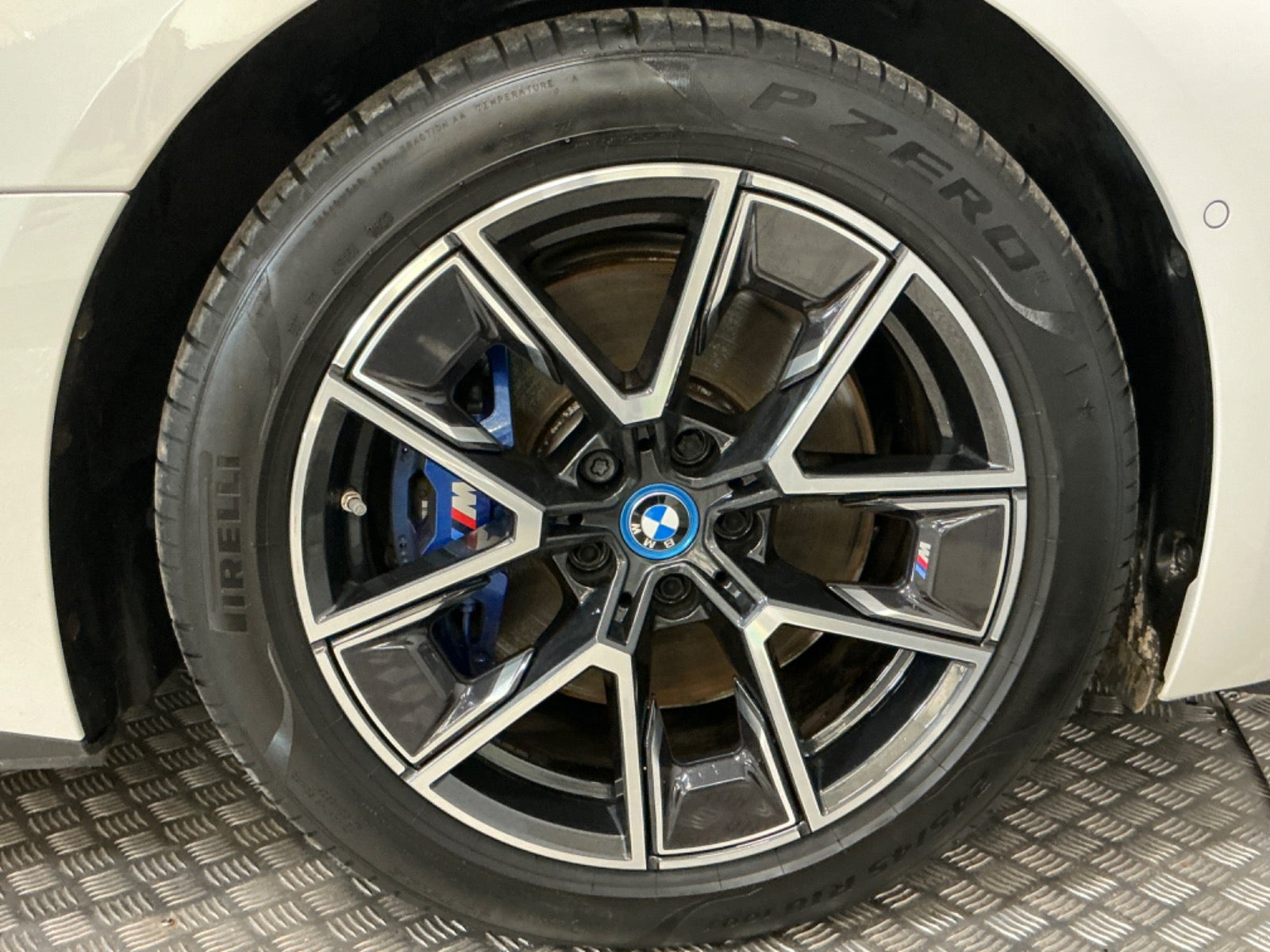 flexleasing-bmw-i4-m50-m-sport-xdrive-5d-findleasing