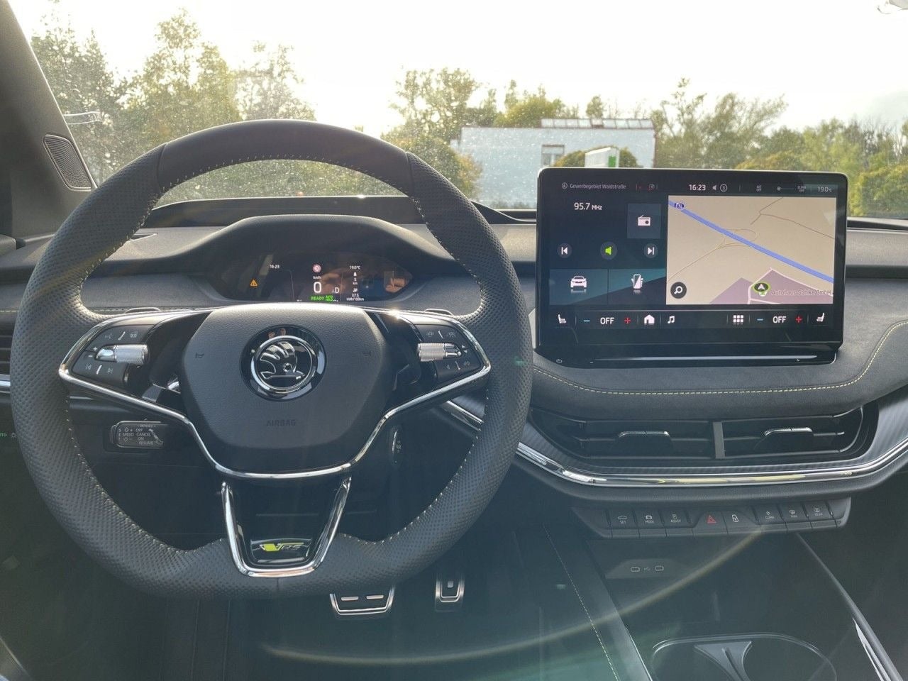 flexleasing-skoda-enyaq-iv-rs-coupe-5d-findleasing