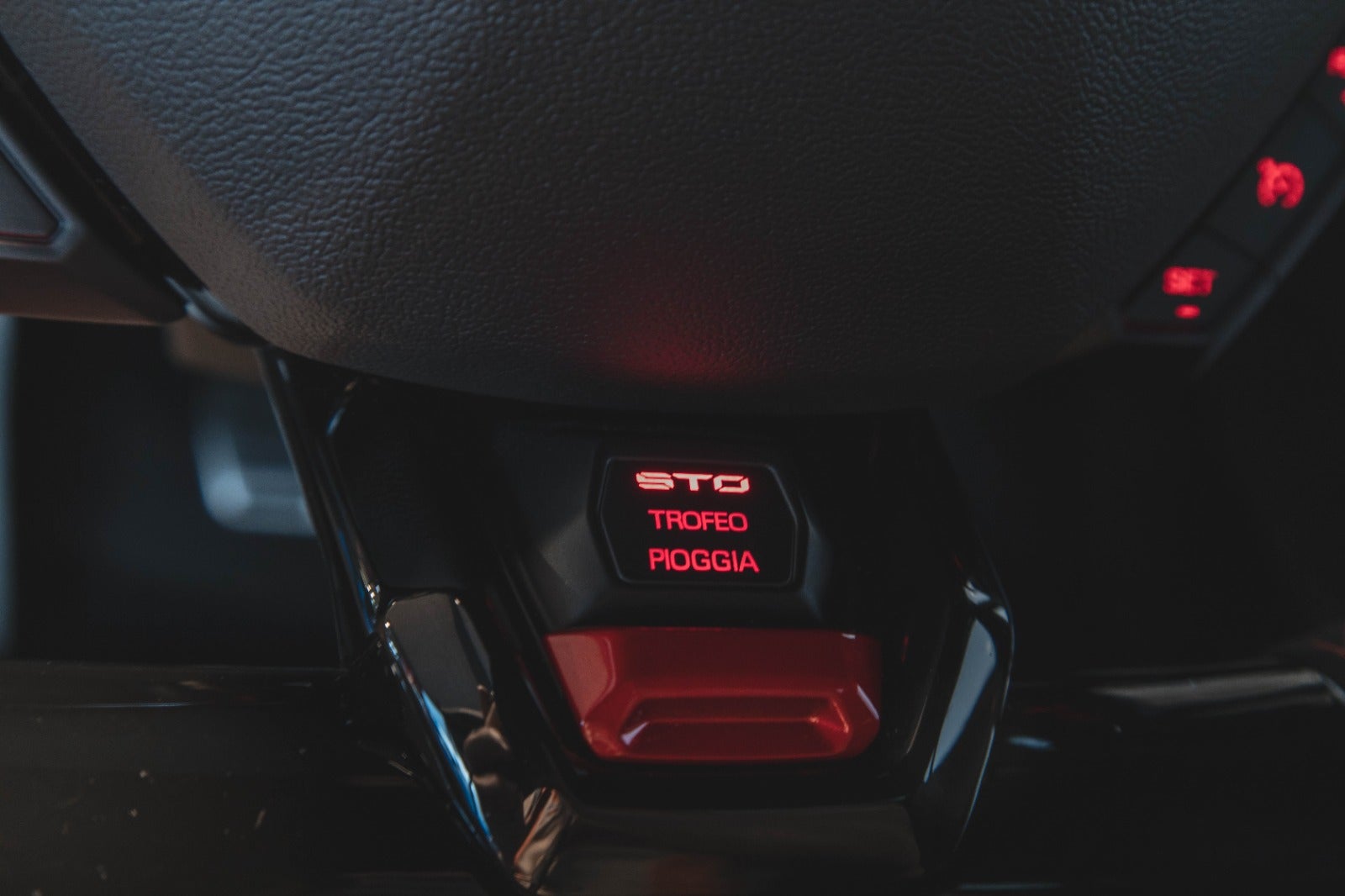 flexleasing-lamborghini-huracan-52-super-trofeo-omologata-2d-findleasing