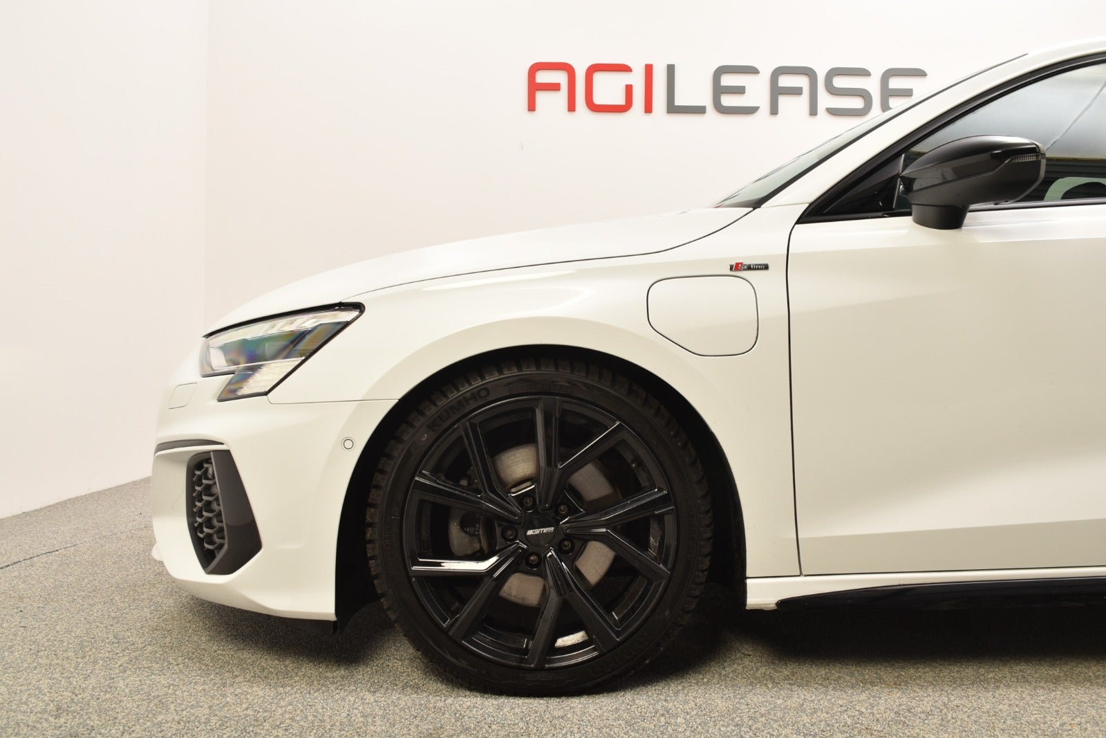 flexleasing-audi-a3-40-tfsi-e-s-line-sportback-s-tr-5d-findleasing