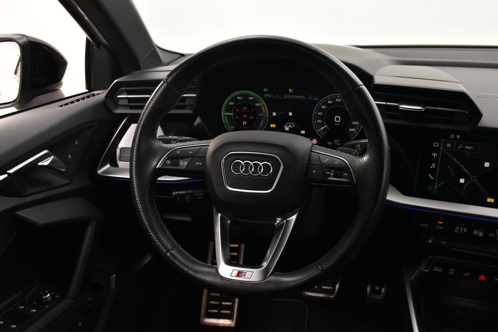 flexleasing-audi-a3-40-tfsi-e-s-line-sportback-s-tr-5d-findleasing