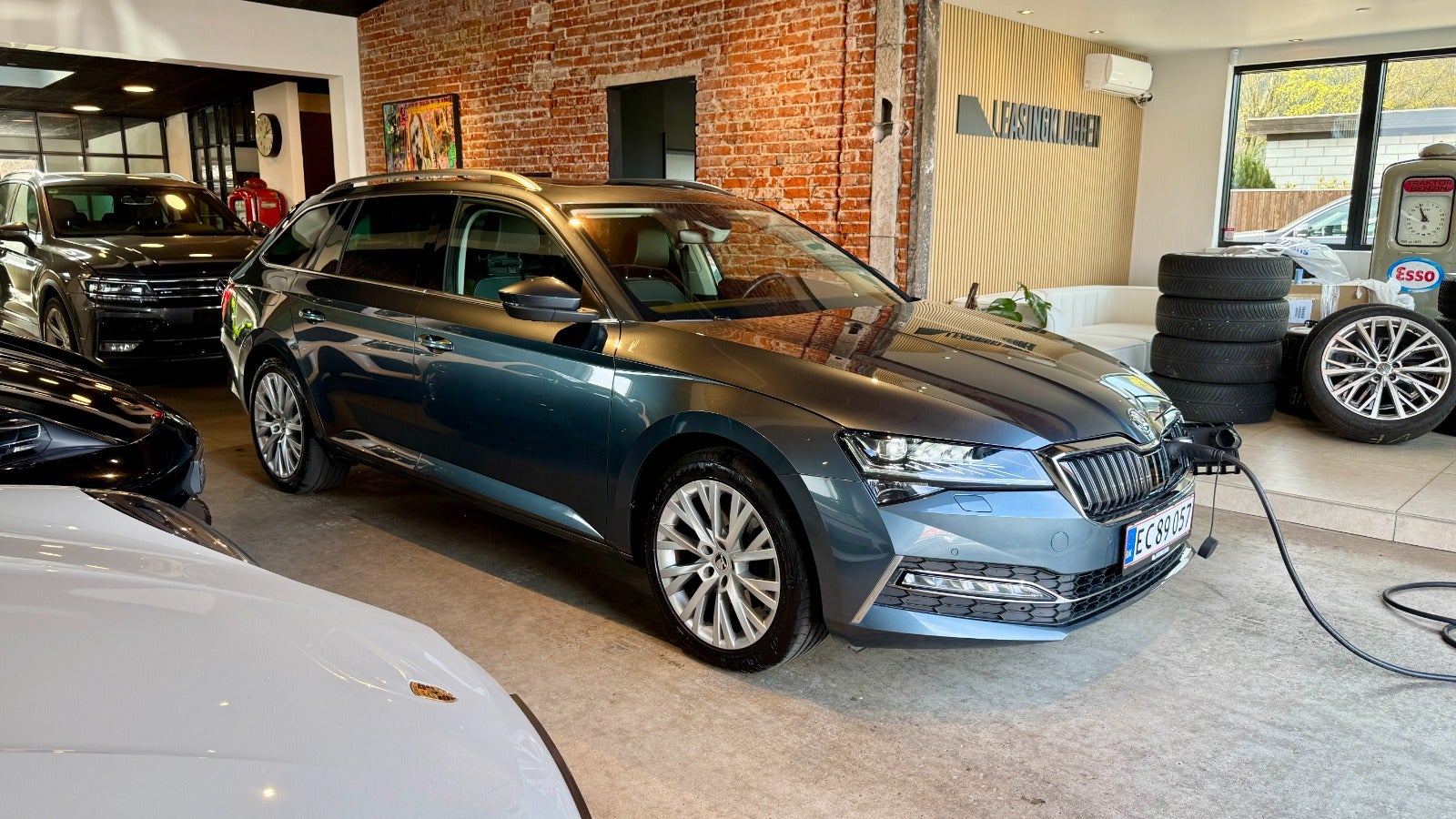 flexleasing-skoda-superb-14-tsi-iv-style-combi-dsg-5d-findleasing