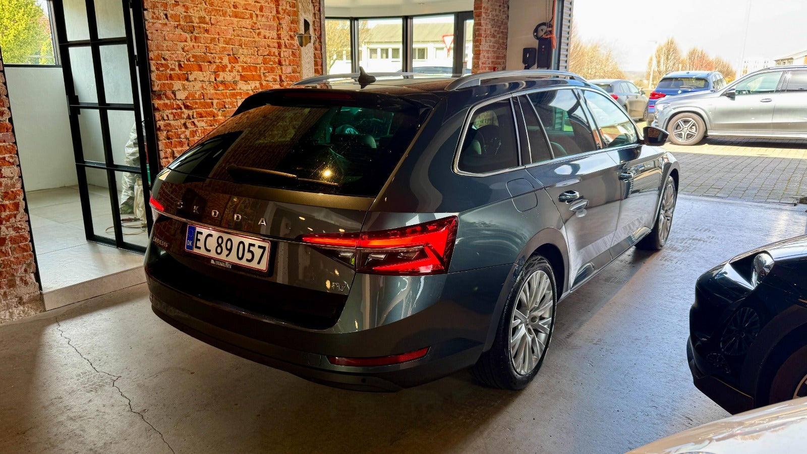 flexleasing-skoda-superb-14-tsi-iv-style-combi-dsg-5d-findleasing