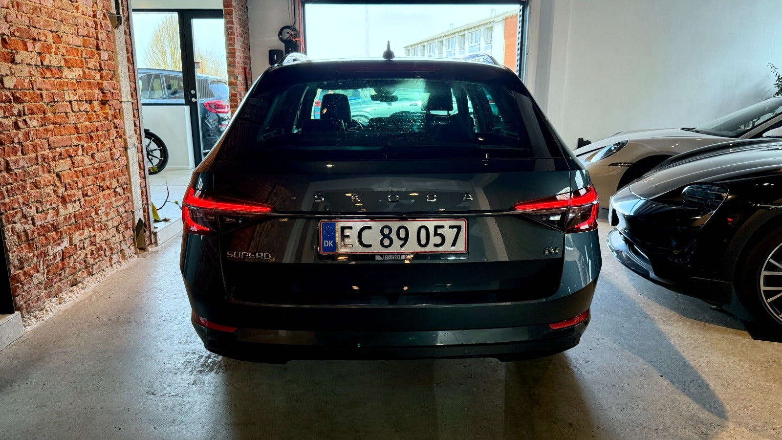 flexleasing-skoda-superb-14-tsi-iv-style-combi-dsg-5d-findleasing