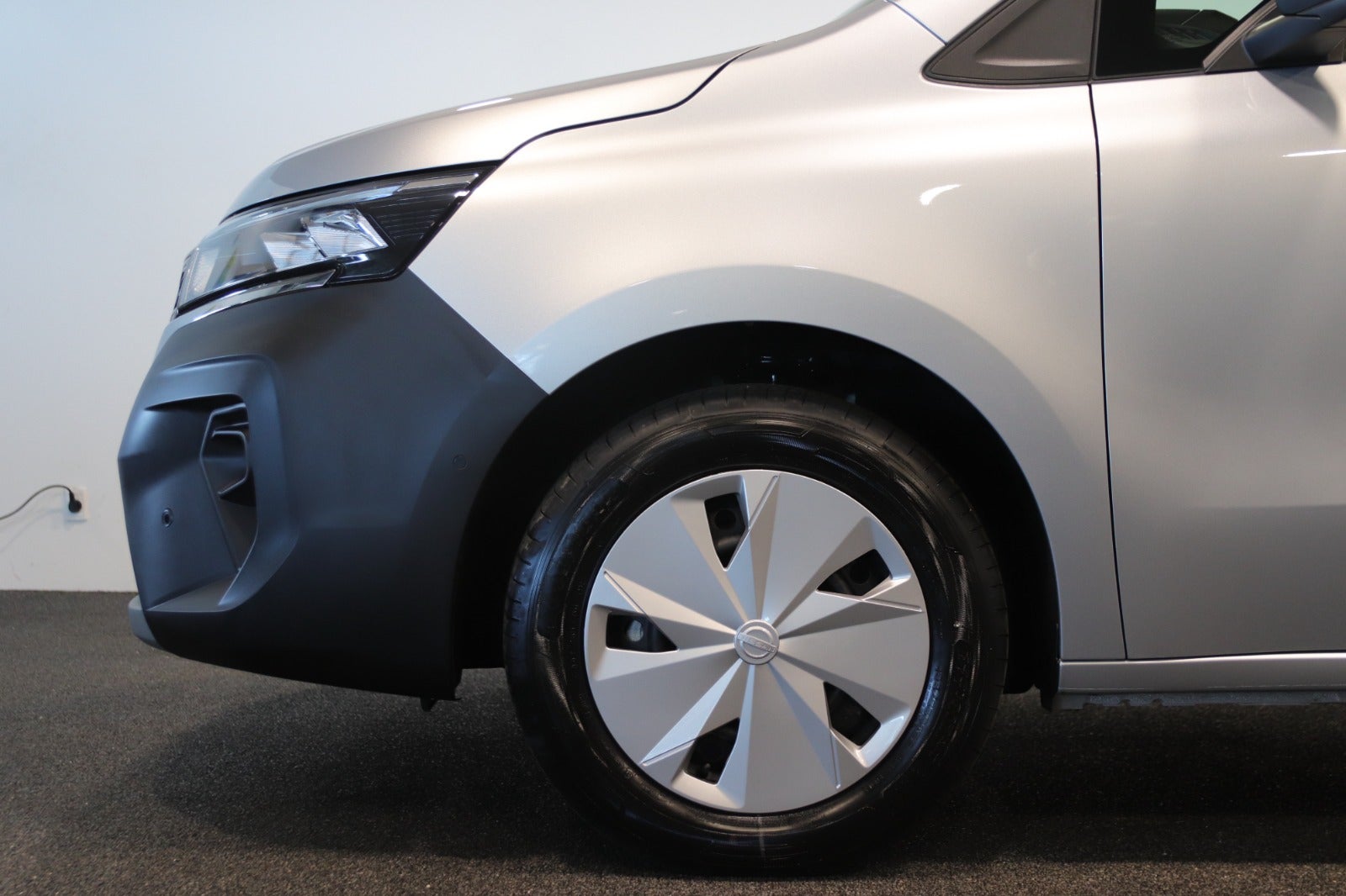 flexleasing-nissan-100-townstar-45-n-connecta-l2h1-findleasing