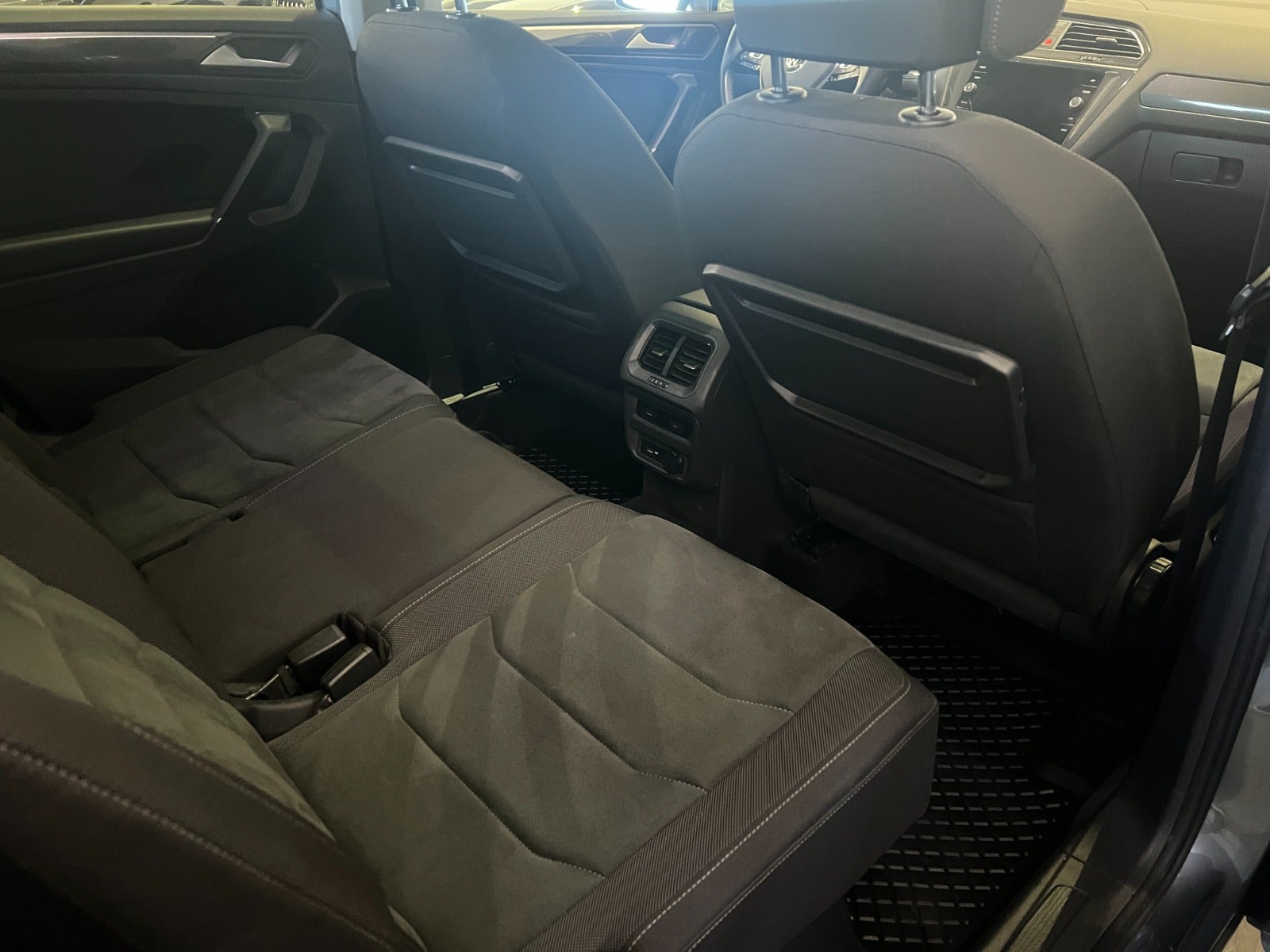 flexleasing-vw-tiguan-20-tdi-190-r-line-dsg-4motion-5d-findleasing