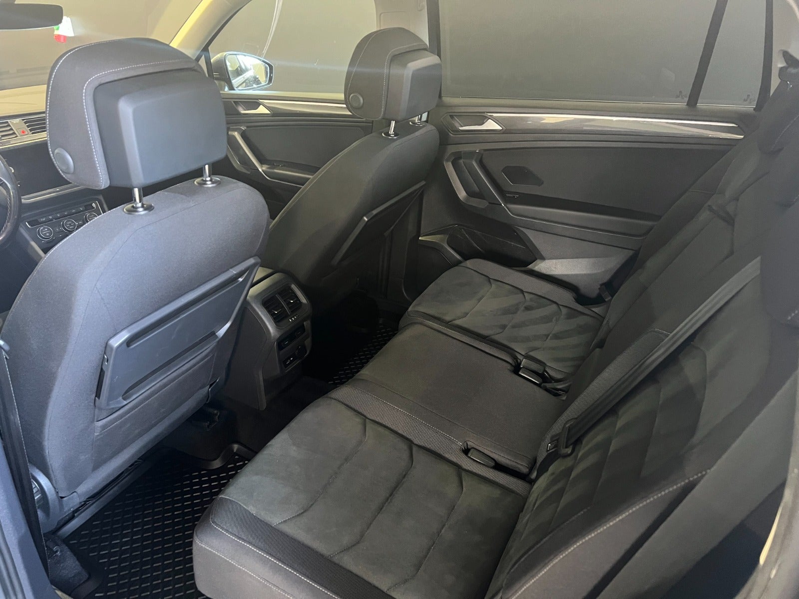 flexleasing-vw-tiguan-20-tdi-190-r-line-dsg-4motion-5d-findleasing
