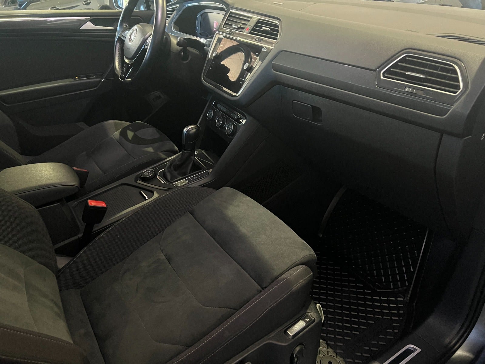 flexleasing-vw-tiguan-20-tdi-190-r-line-dsg-4motion-5d-findleasing