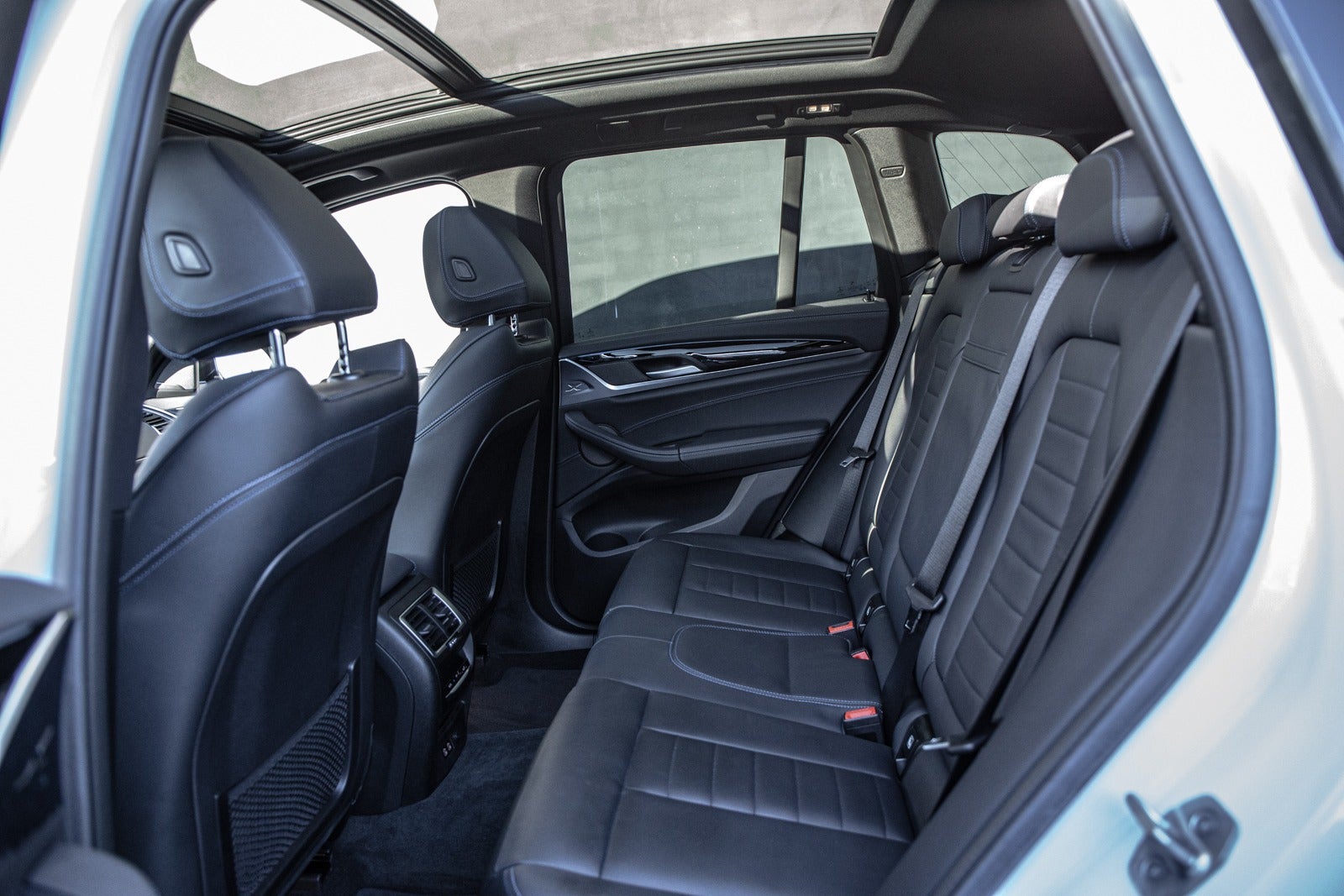 flexleasing-bmw-ix3-charged-plus-m-sport-5d-findleasing