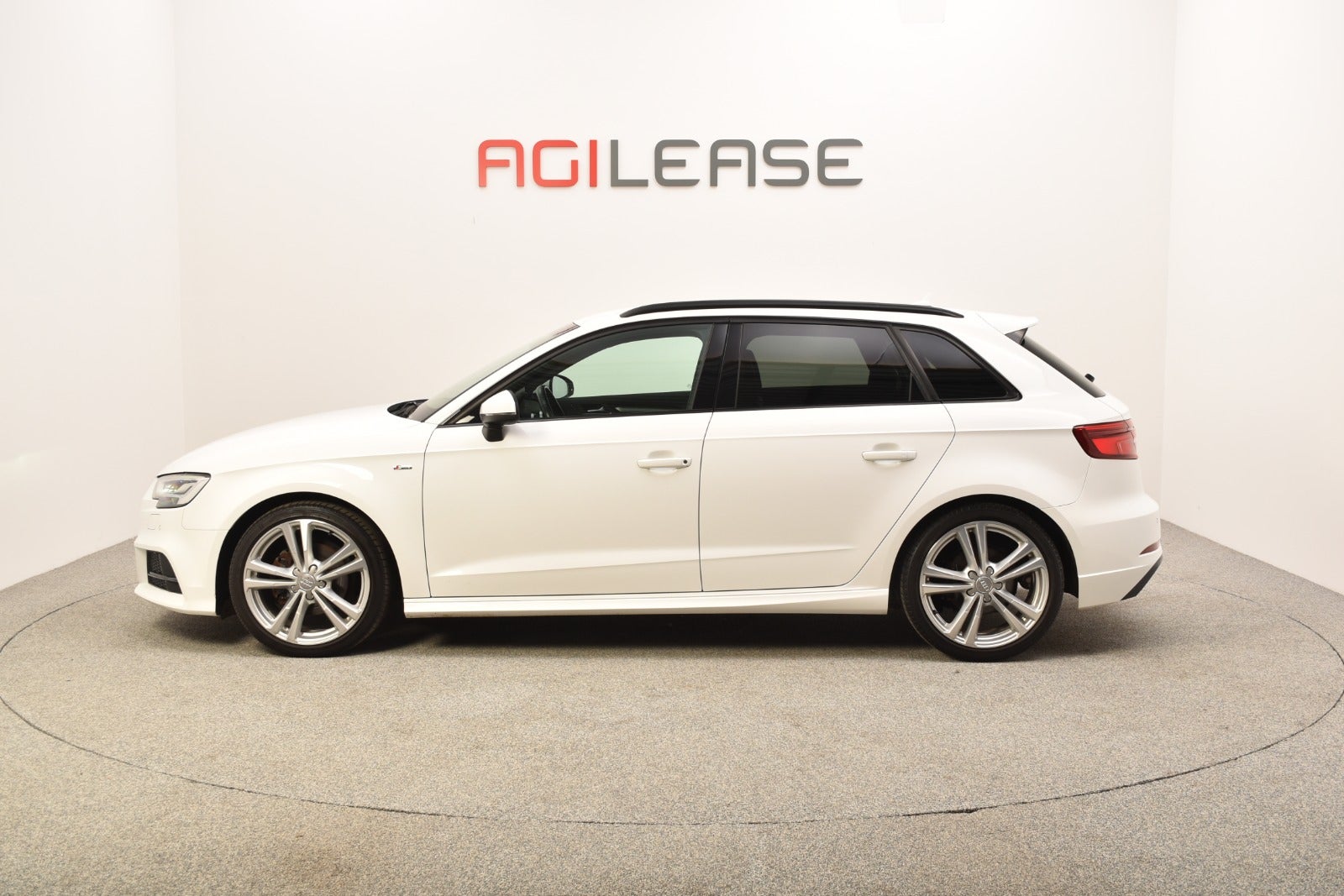 flexleasing-audi-a3-15-tfsi-150-s-line-sportback-s-tr-5d-findleasing