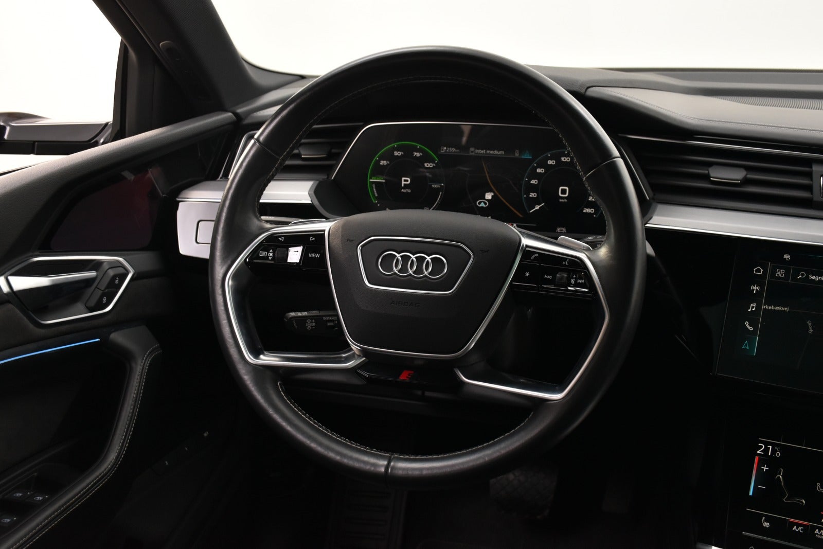 flexleasing-audi-e-tron-55-s-line-sportback-quattro-5d-findleasing