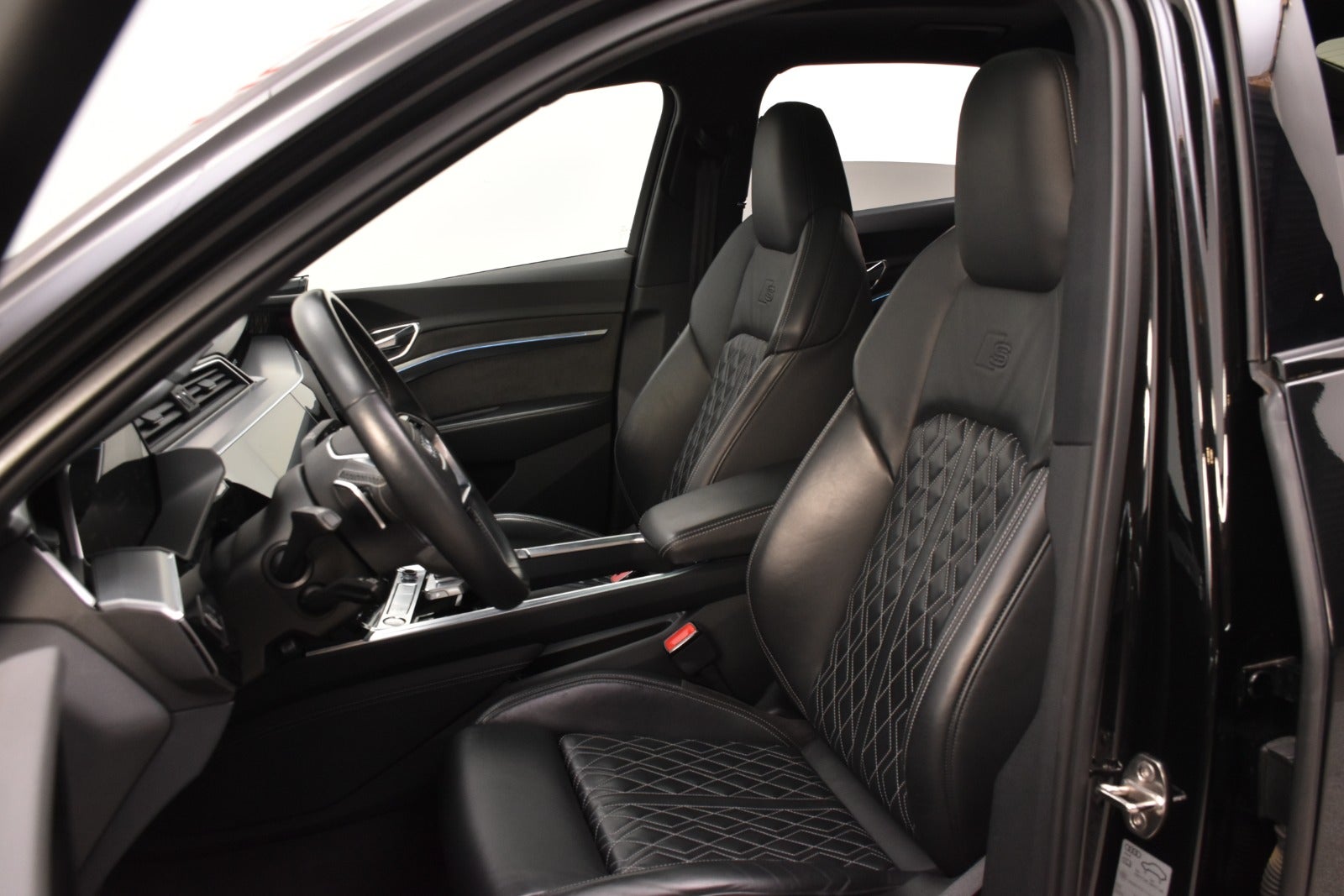 flexleasing-audi-e-tron-55-s-line-sportback-quattro-5d-findleasing