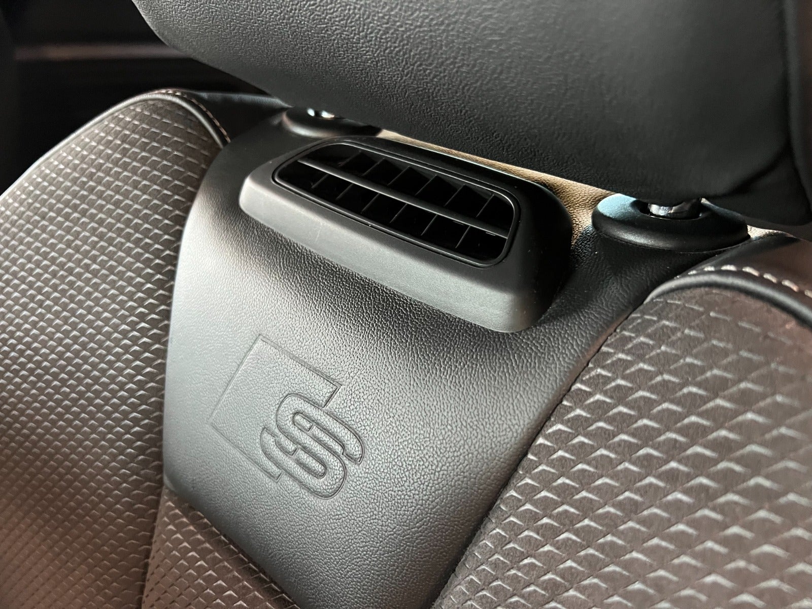 flexleasing-audi-a3-40-tfsi-sport-cabriolet-quattro-s-tr-2d-findleasing