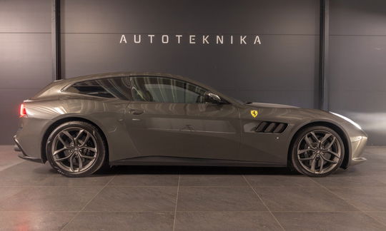 Ferrari GTC4Lusso T 3,9 DCT 2d