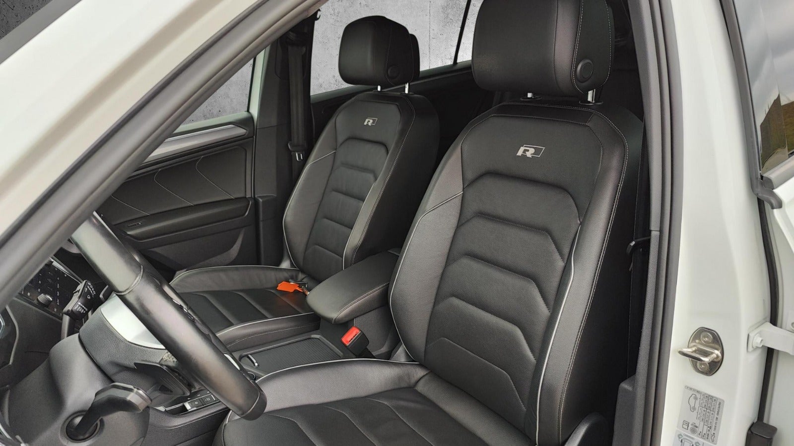 flexleasing-vw-tiguan-20-tdi-190-r-line-dsg-4motion-5d-findleasing
