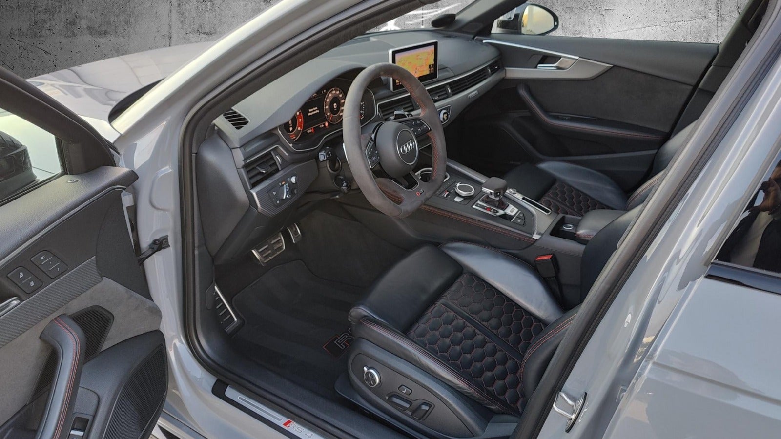 flexleasing-audi-rs4-29-tfsi-avant-quattro-tiptr-5d-findleasing