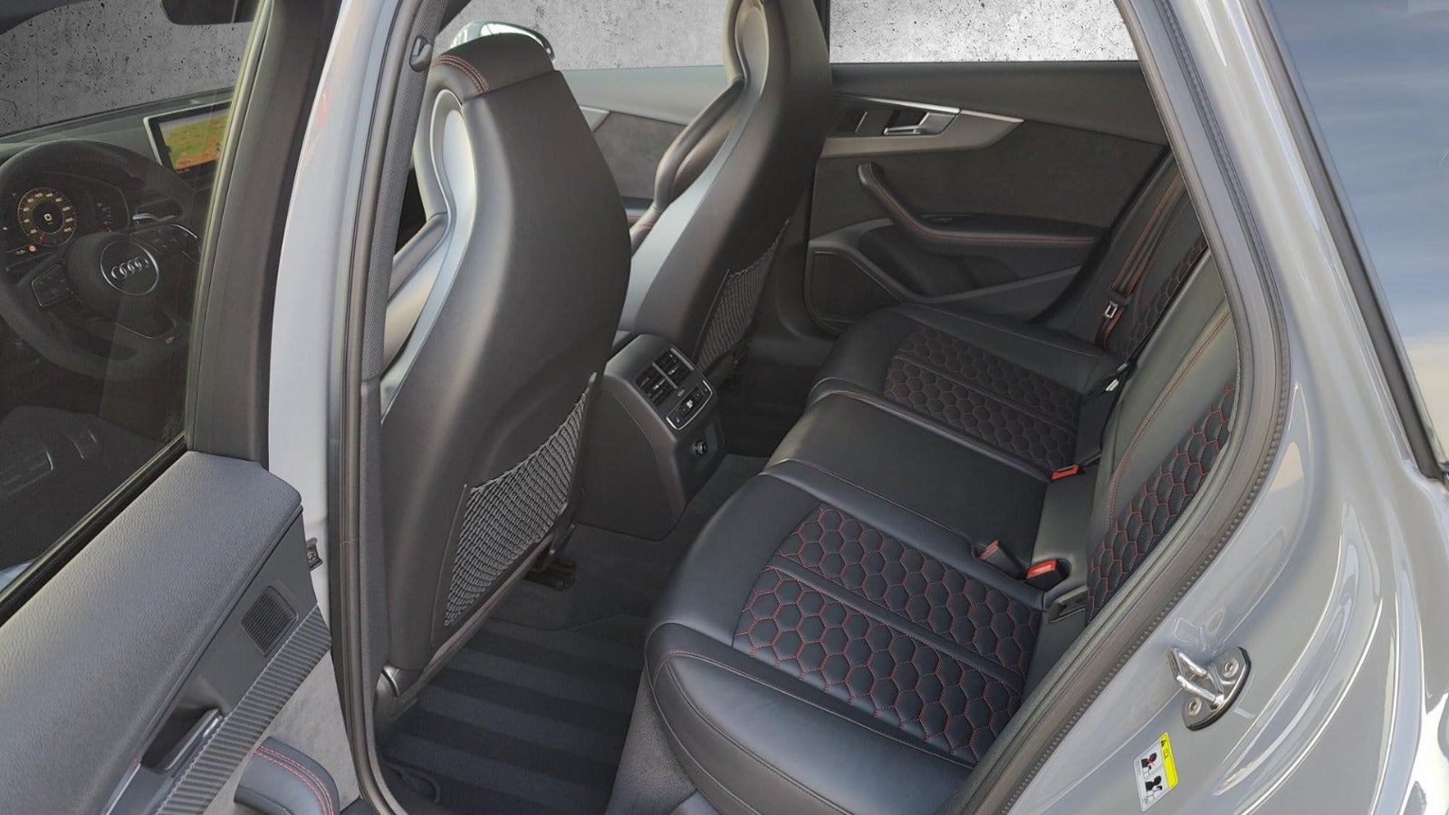flexleasing-audi-rs4-29-tfsi-avant-quattro-tiptr-5d-findleasing