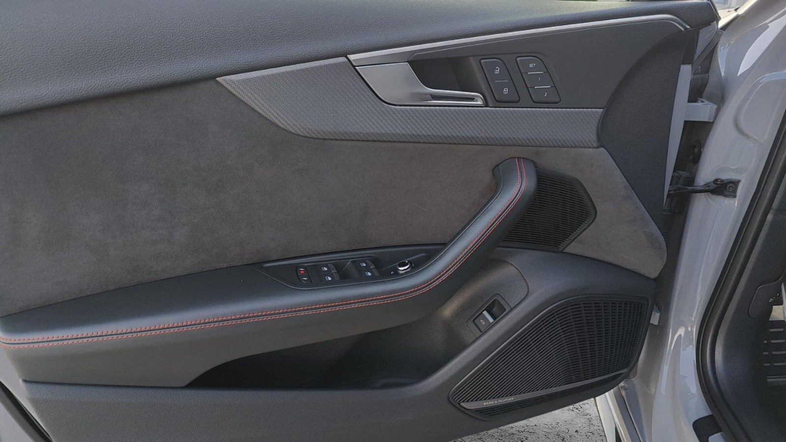flexleasing-audi-rs4-29-tfsi-avant-quattro-tiptr-5d-findleasing