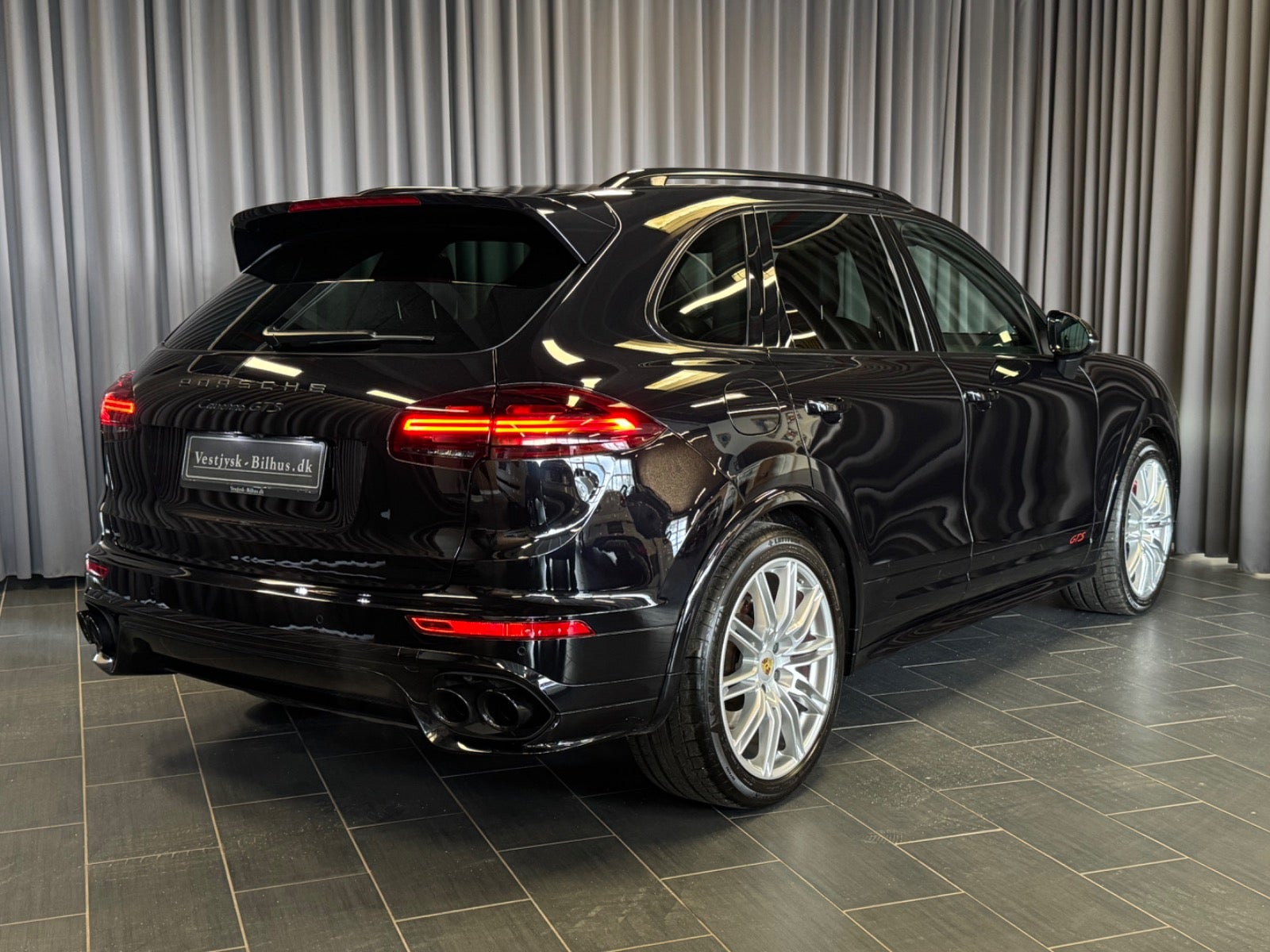 flexleasing-porsche-cayenne-gts-36-tiptr-5d-findleasing