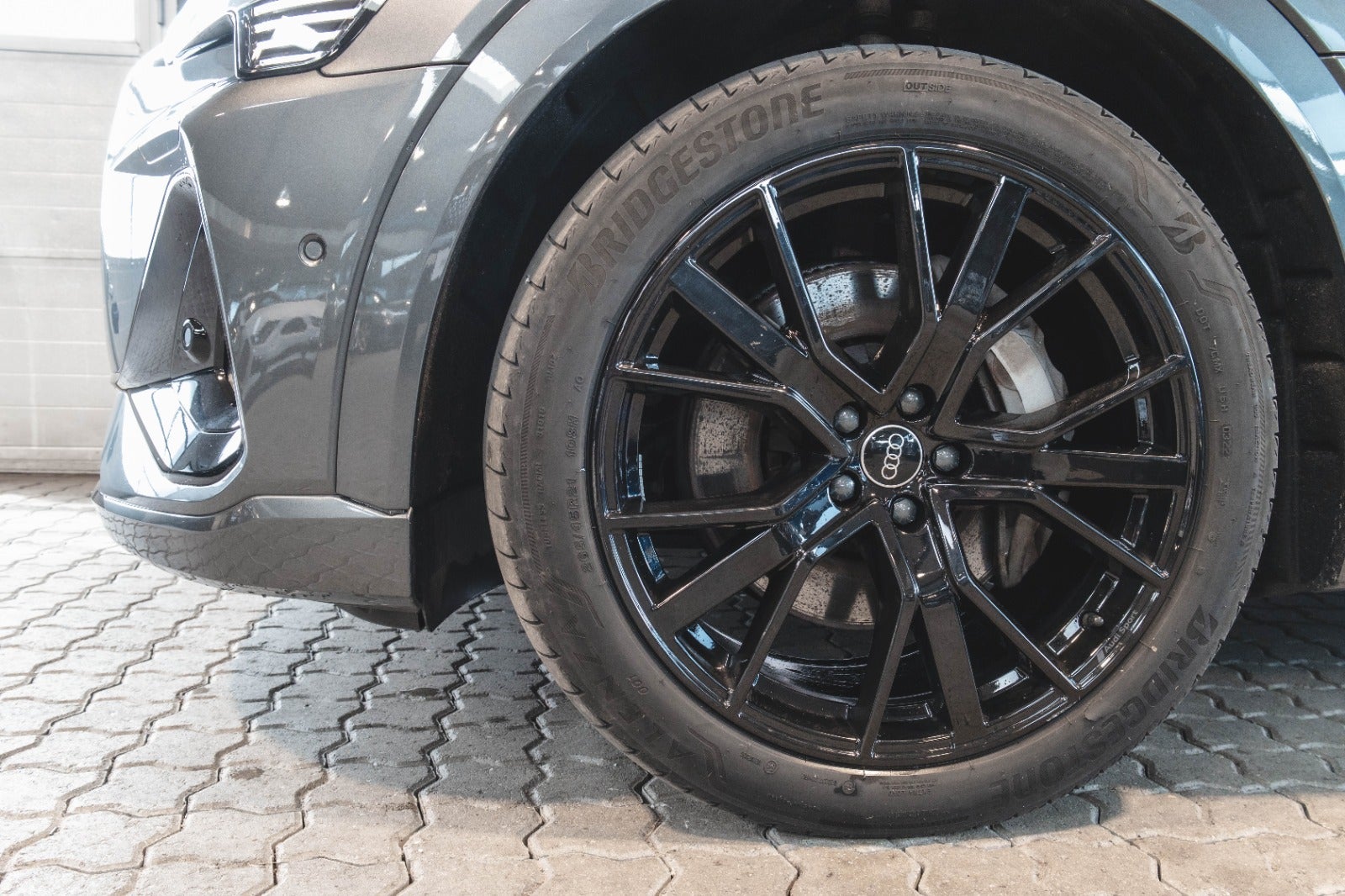 flexleasing-audi-e-tron-55-s-line-quattro-5d-findleasing