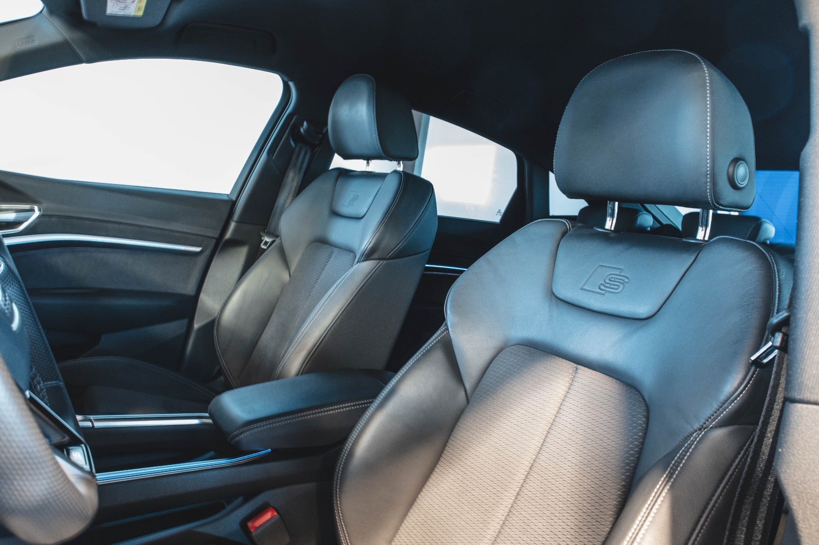 flexleasing-audi-e-tron-55-s-line-quattro-5d-findleasing