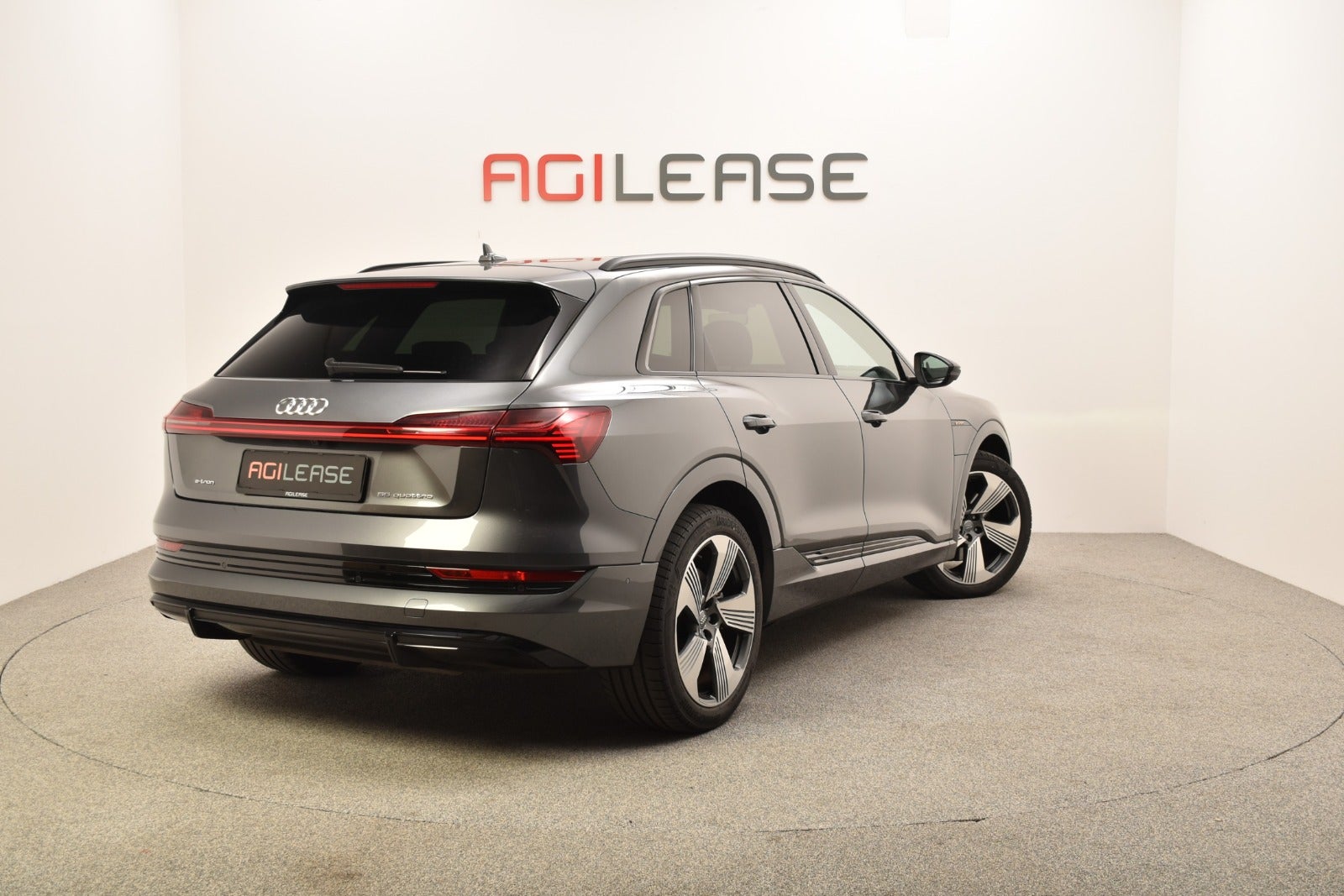 flexleasing-audi-e-tron-55-s-line-quattro-5d-findleasing