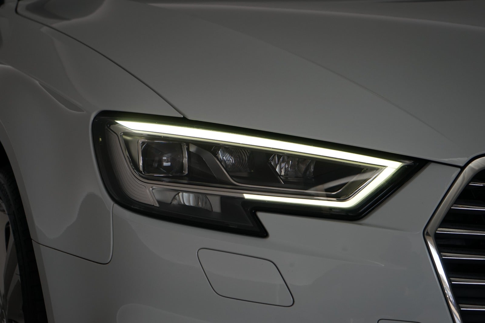 flexleasing-audi-a3-14-e-tron-s-line-sportback-s-tr-5d-findleasing