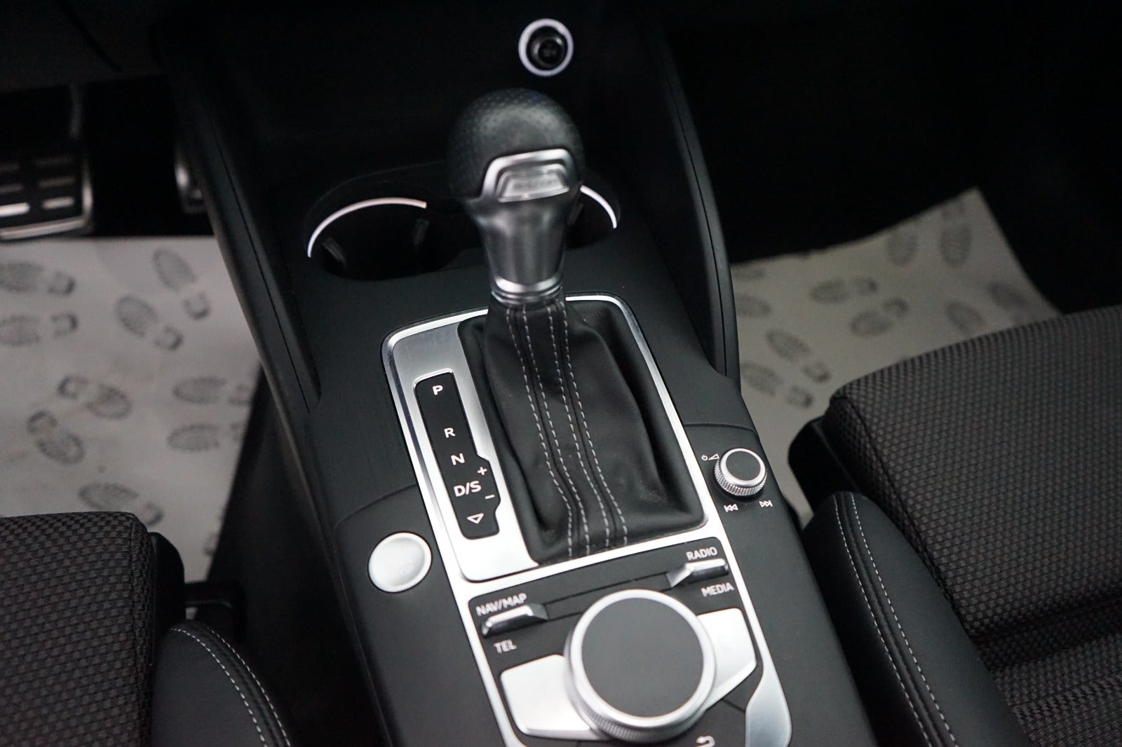 flexleasing-audi-a3-14-e-tron-s-line-sportback-s-tr-5d-findleasing