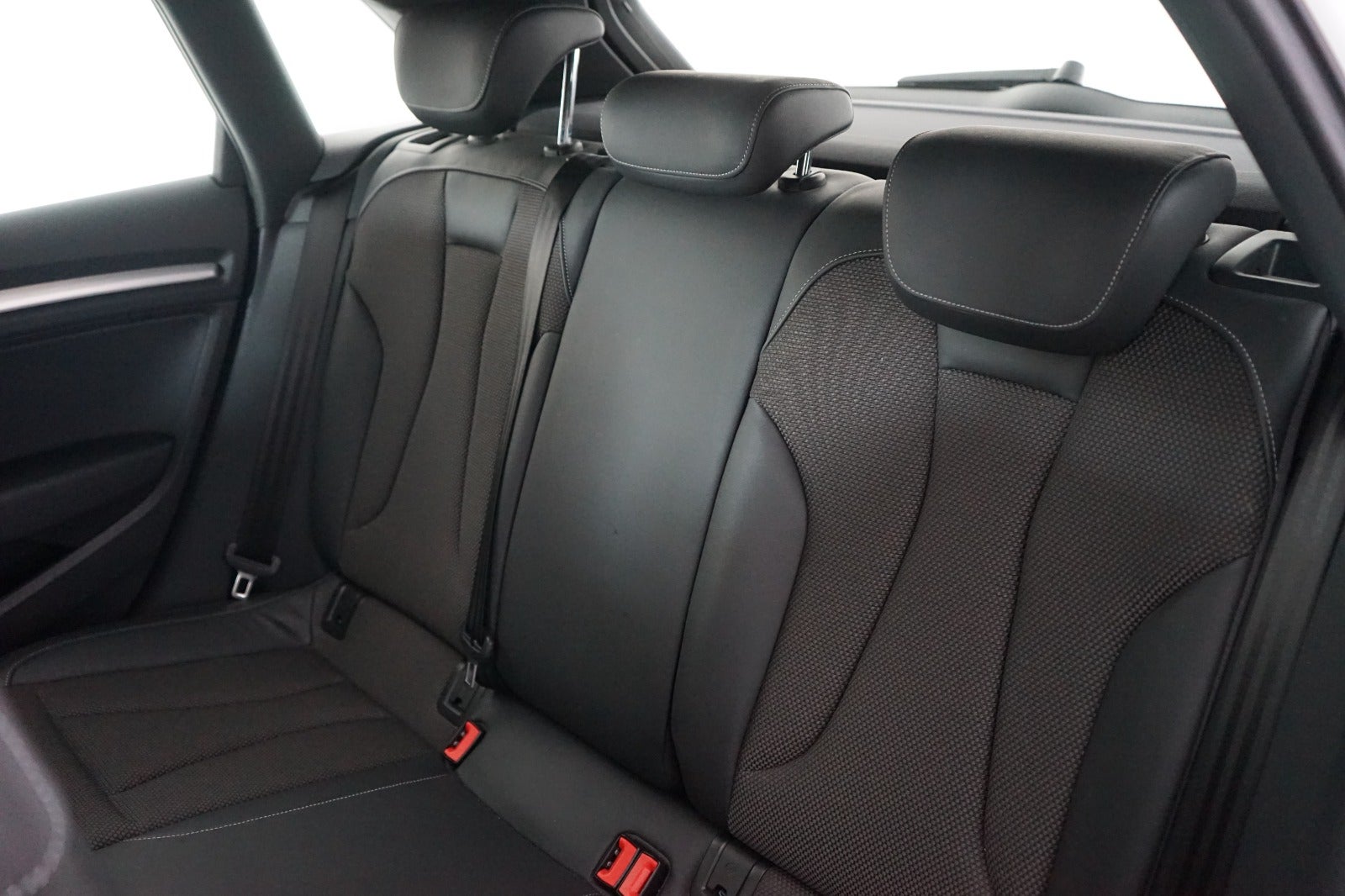 flexleasing-audi-a3-14-e-tron-s-line-sportback-s-tr-5d-findleasing