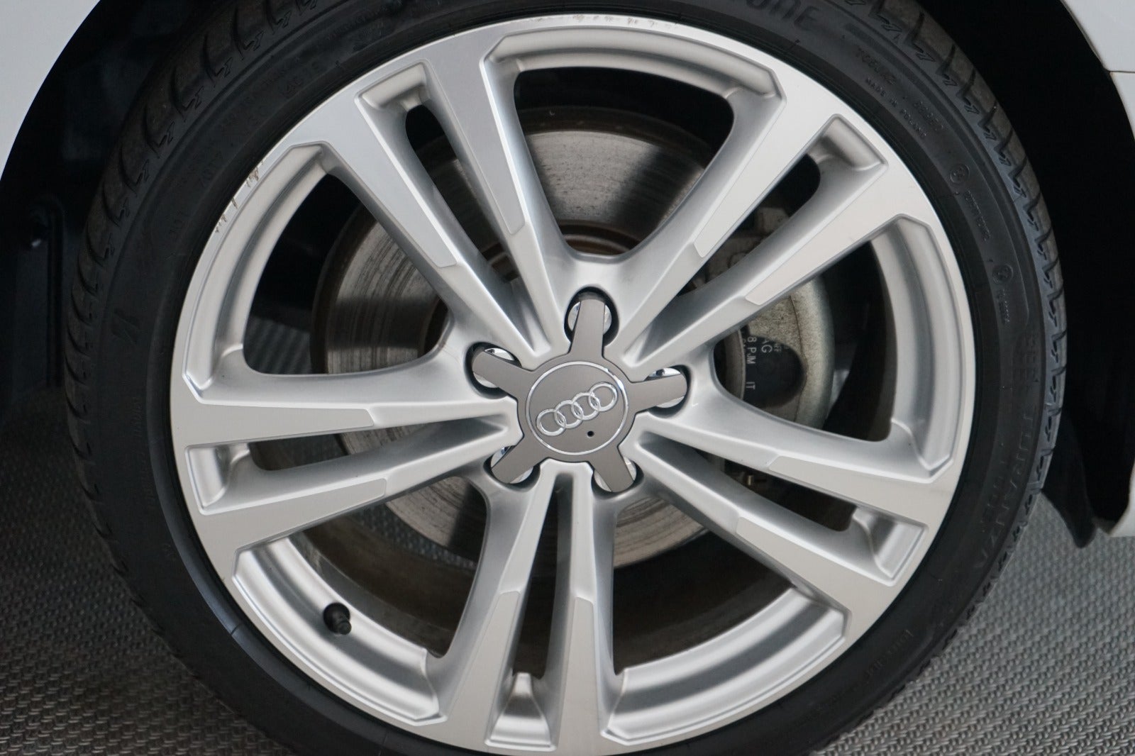flexleasing-audi-a3-14-e-tron-s-line-sportback-s-tr-5d-findleasing
