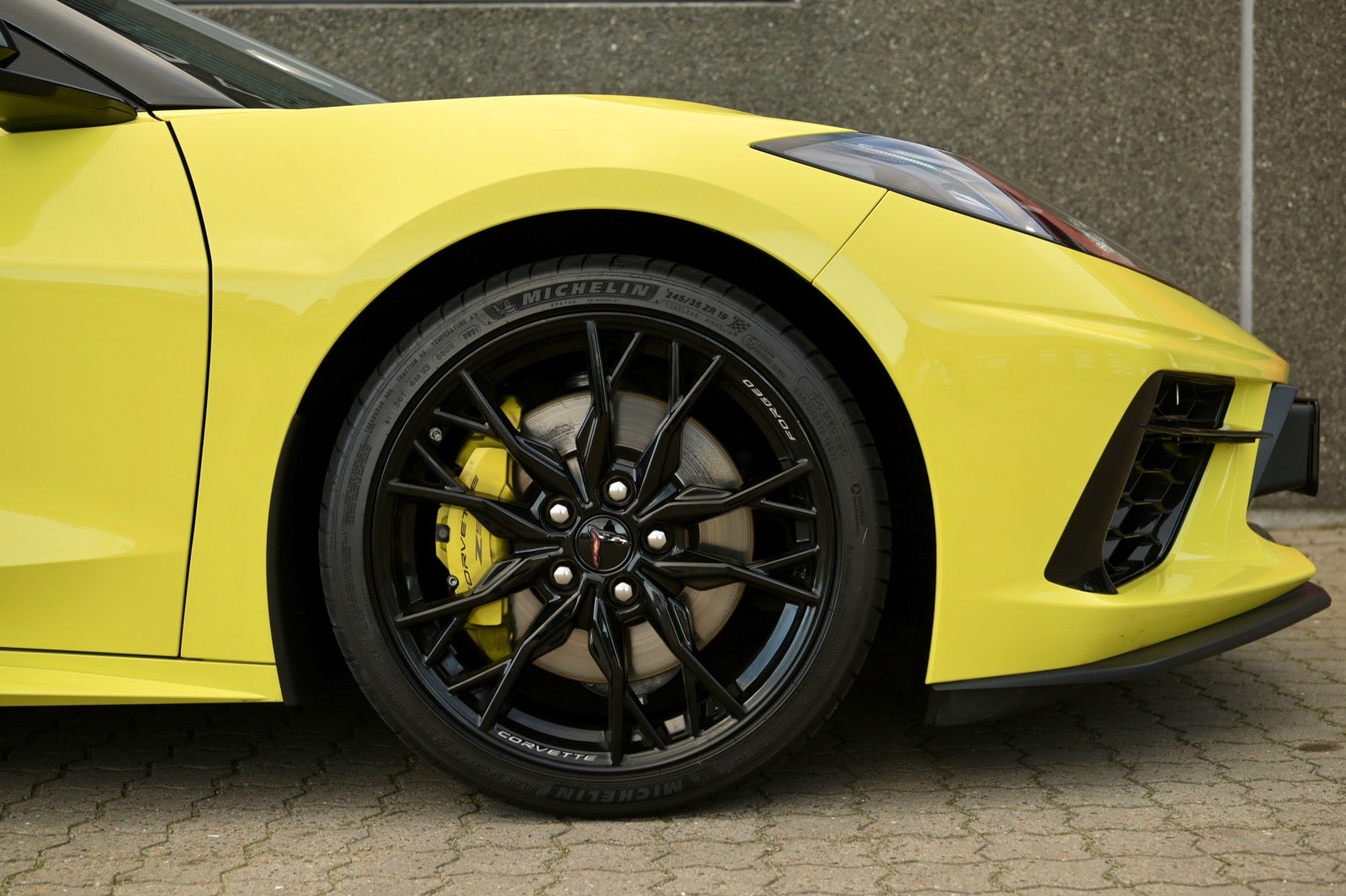 flexleasing-chevrolet-corvette-62-stingray-convertible-z51-dct-2d-findleasing