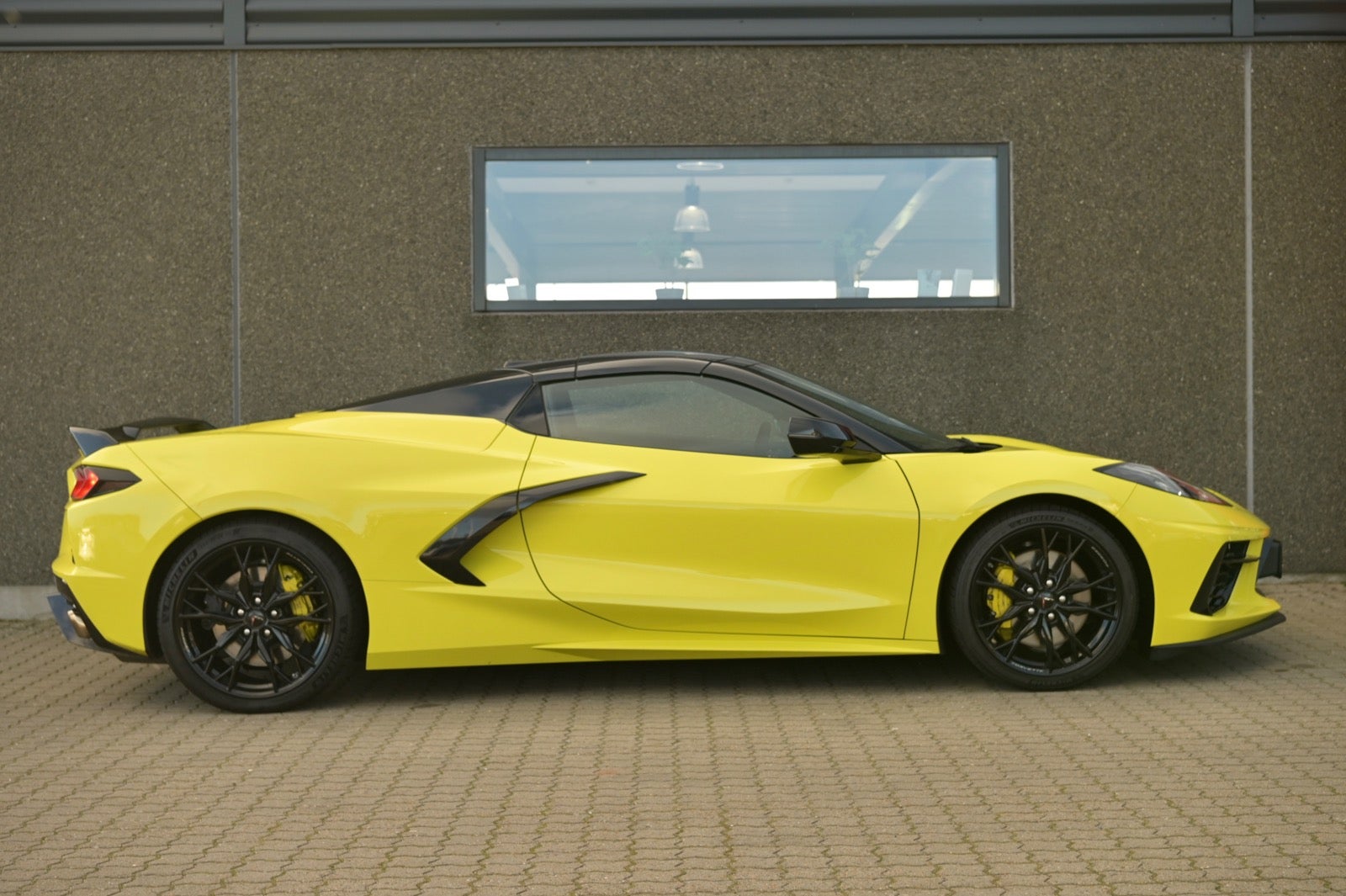 flexleasing-chevrolet-corvette-62-stingray-convertible-z51-dct-2d-findleasing