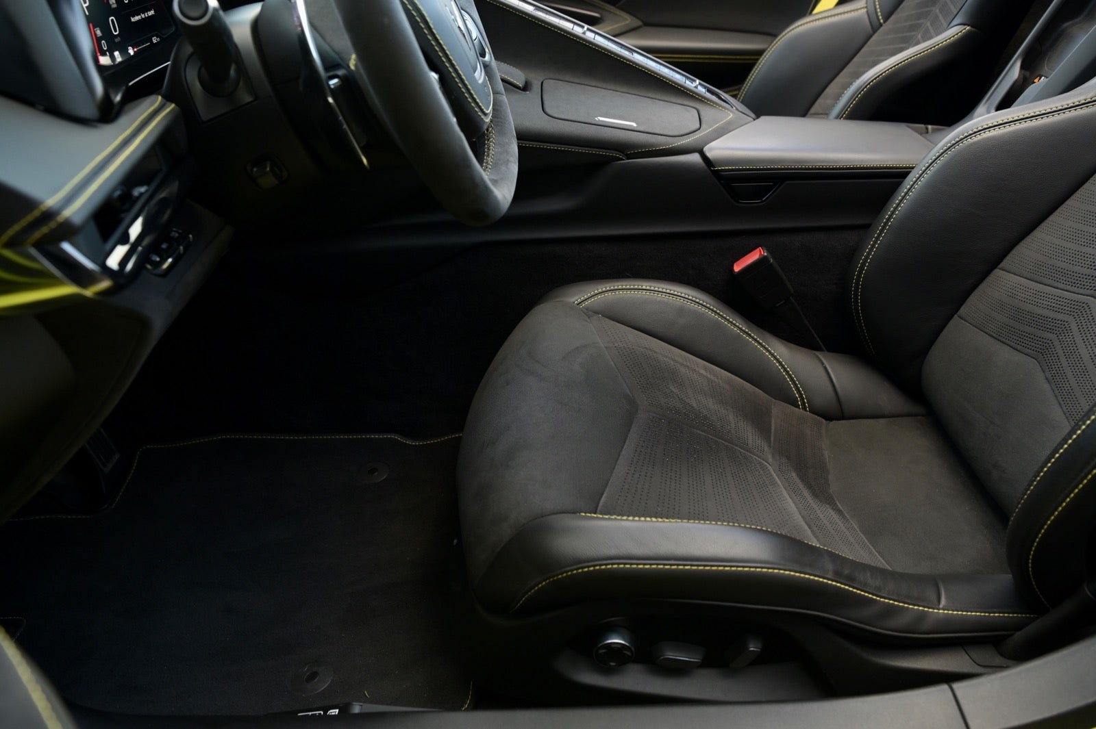 flexleasing-chevrolet-corvette-62-stingray-convertible-z51-dct-2d-findleasing
