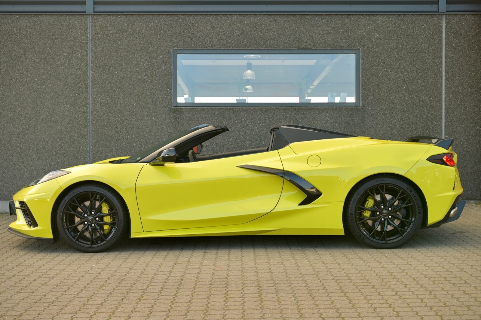 flexleasing-chevrolet-corvette-62-stingray-convertible-z51-dct-2d-findleasing