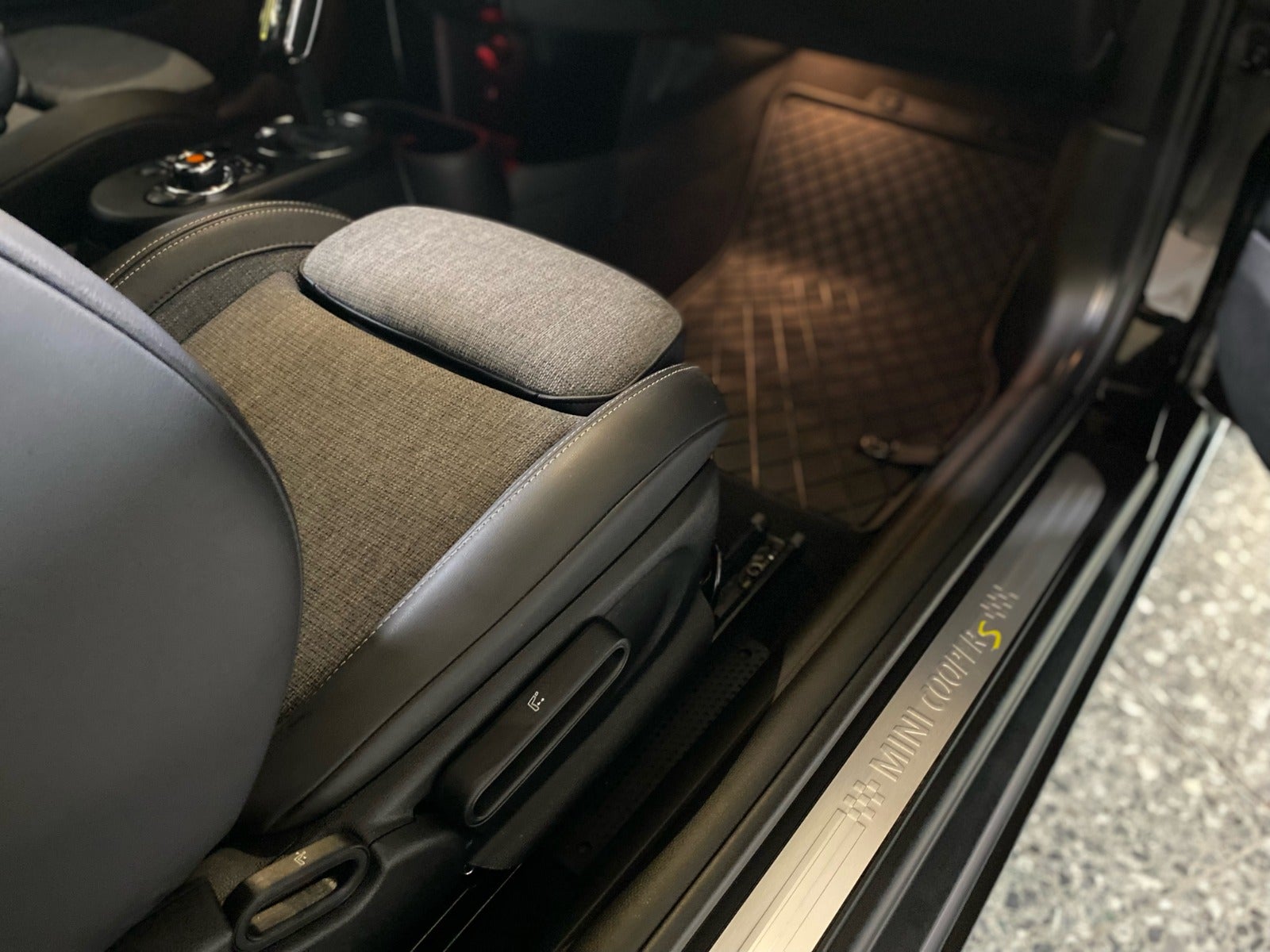 flexleasing-mini-cooper-se-essential-3d-findleasing