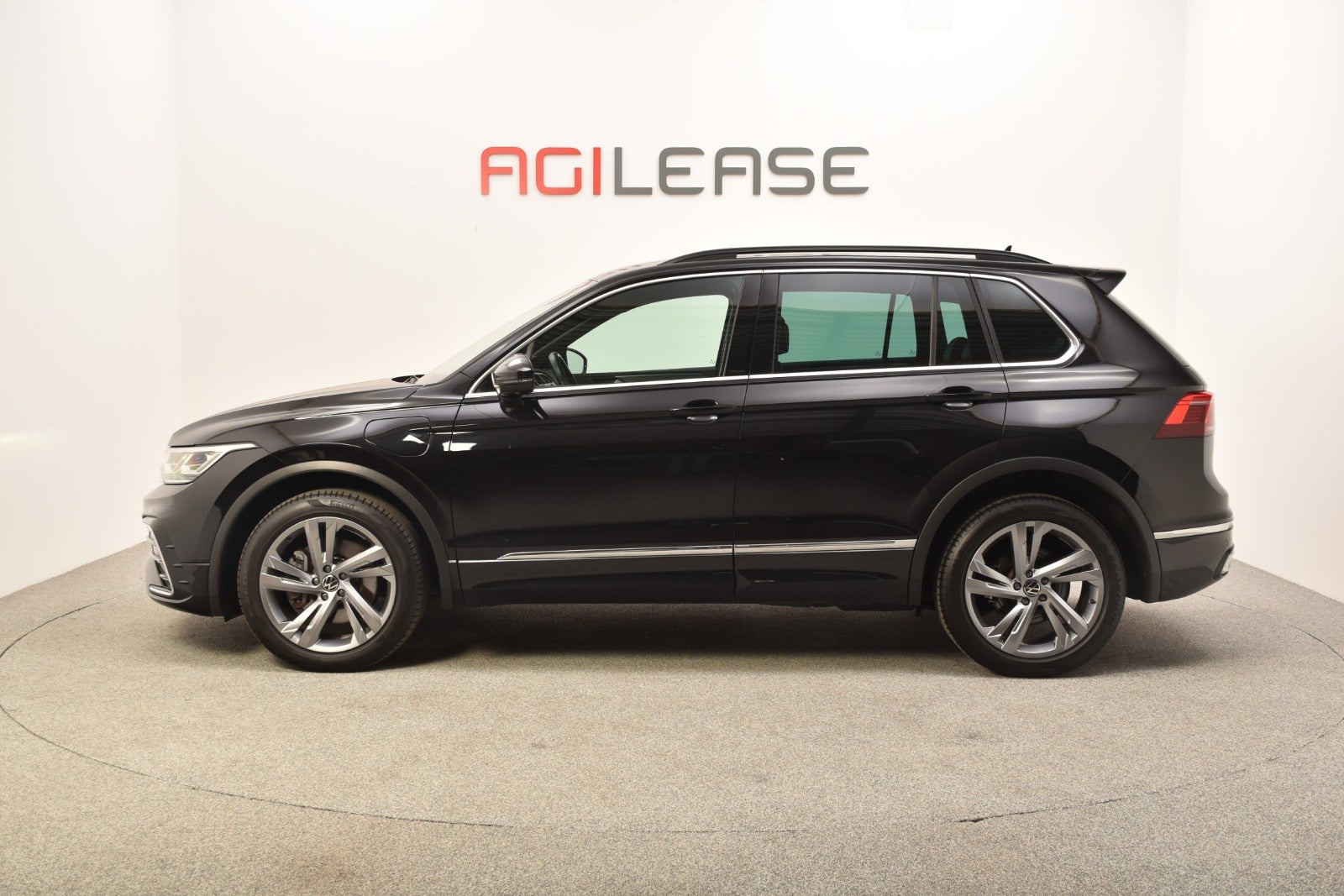 flexleasing-vw-tiguan-14-ehybrid-r-line-dsg-5d-findleasing