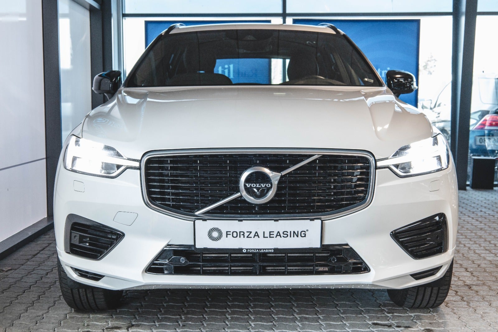 flexleasing-volvo-xc60-20-t8-390-r-design-aut-awd-5d-findleasing
