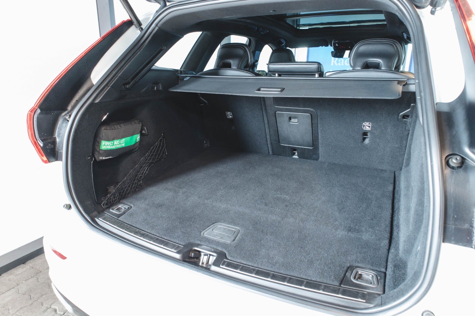flexleasing-volvo-xc60-20-t8-390-r-design-aut-awd-5d-findleasing