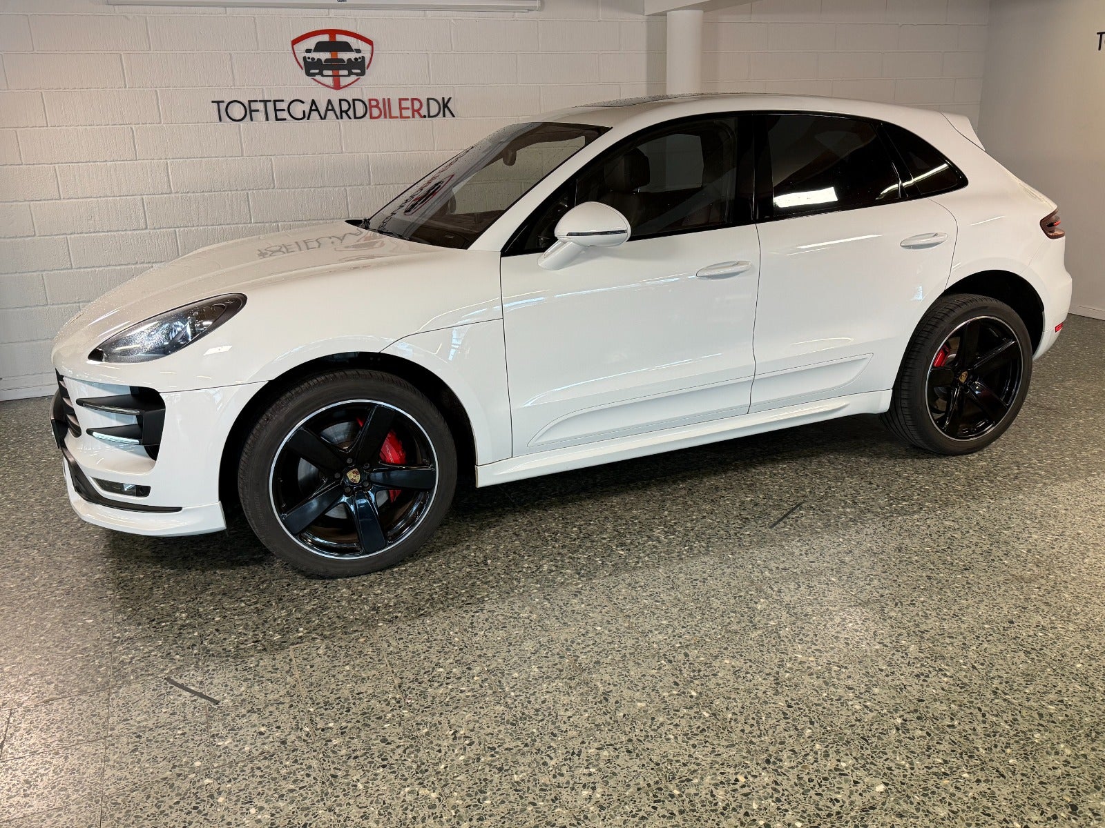 flexleasing-porsche-macan-turbo-36-pdk-5d-findleasing
