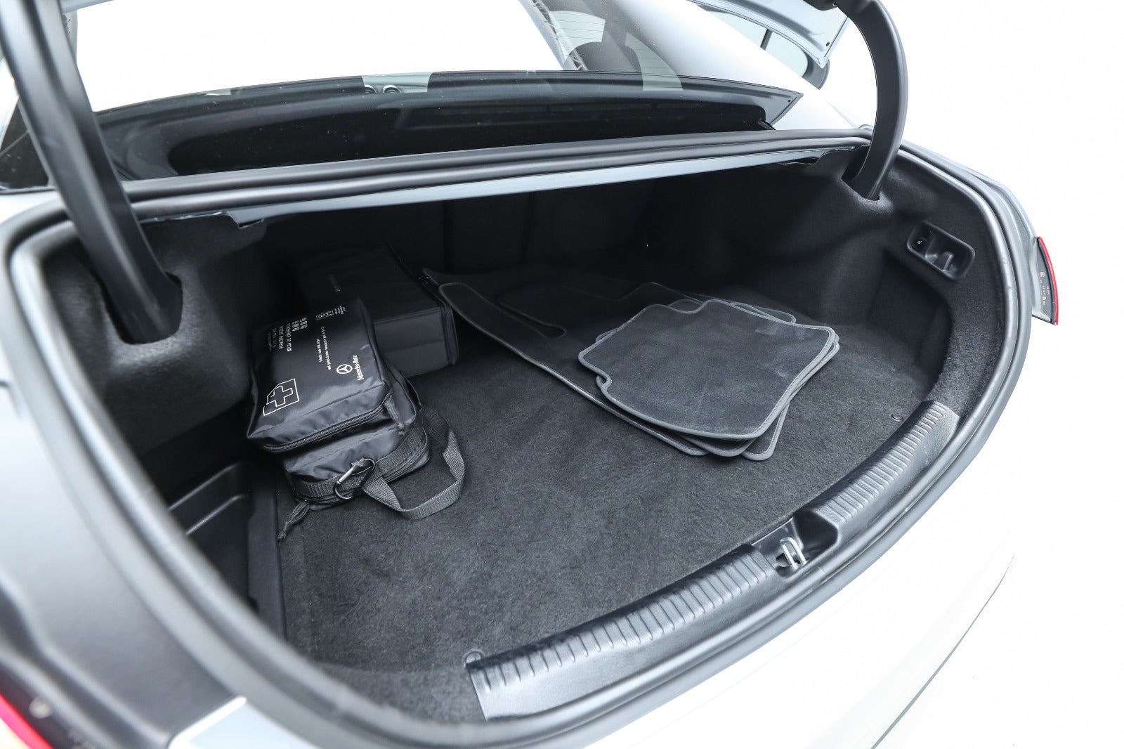 flexleasing-mercedes-c300-e-20-amg-line-aut-4d-findleasing