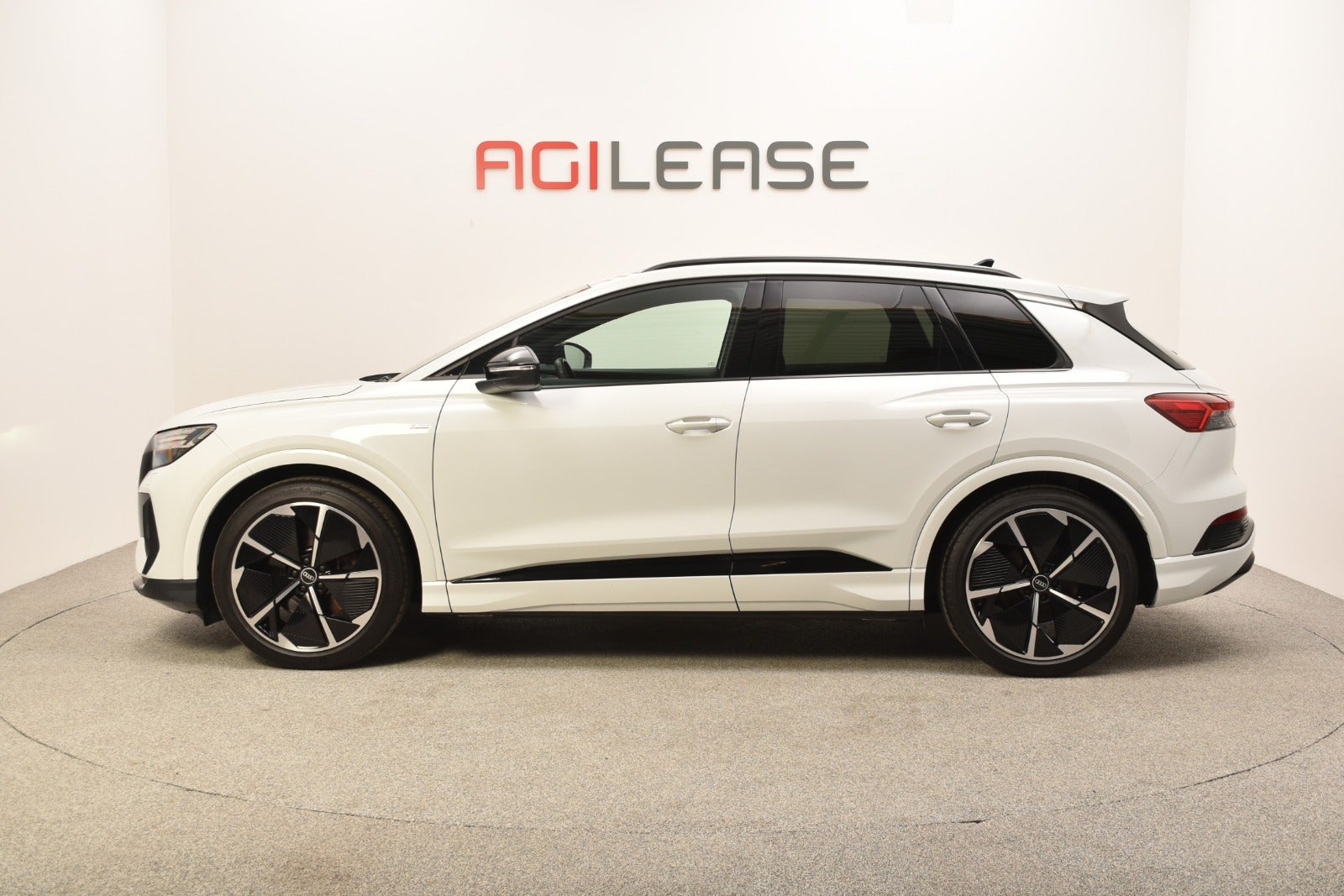 flexleasing-audi-q4-e-tron-40-s-line-5d-findleasing