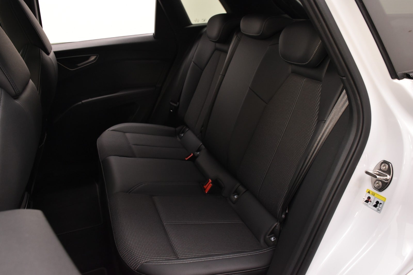 flexleasing-audi-q4-e-tron-40-s-line-5d-findleasing