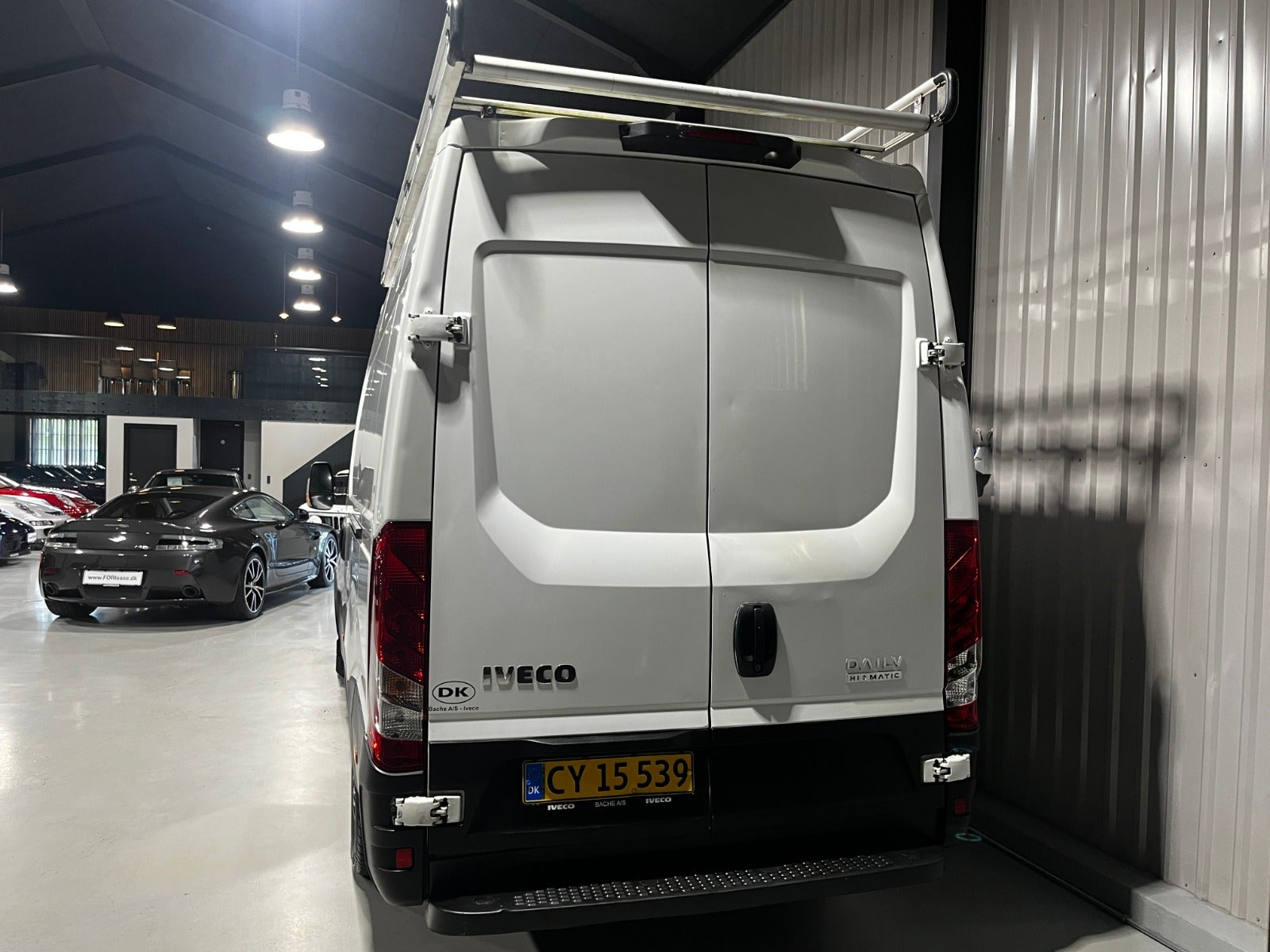 flexleasing-iveco-daily-23-35s16-12m3-van-ag8-findleasing