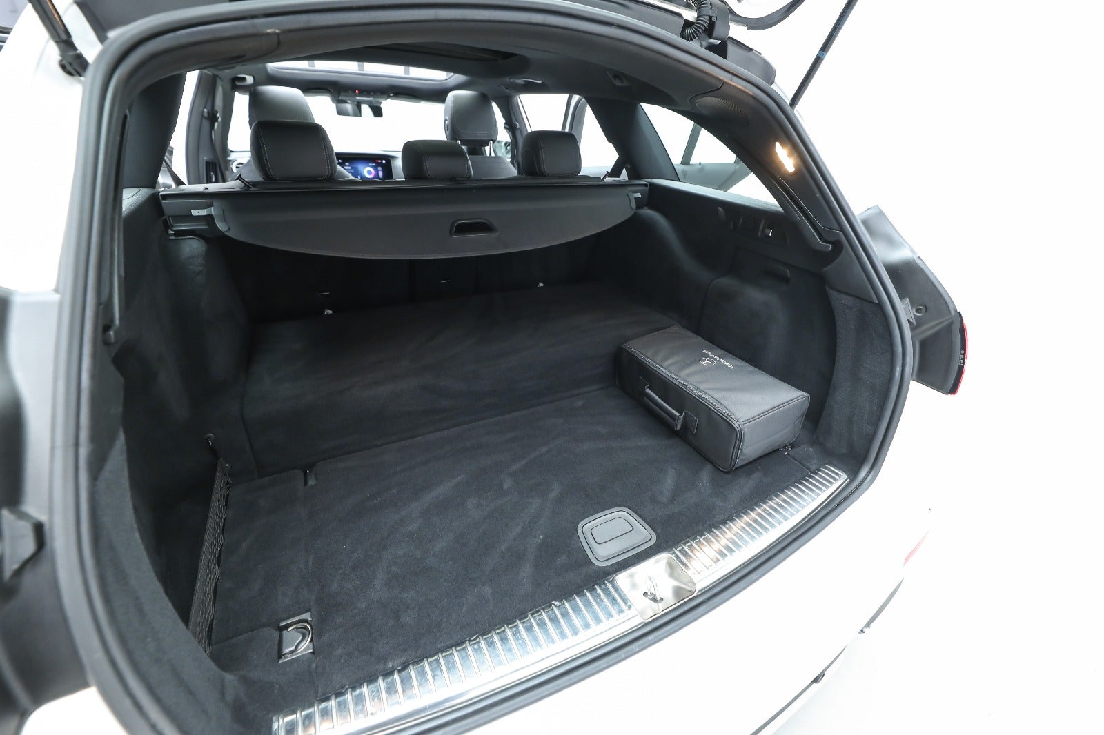 flexleasing-mercedes-e300-de-20-amg-line-stc-aut-4matic-5d-findleasing