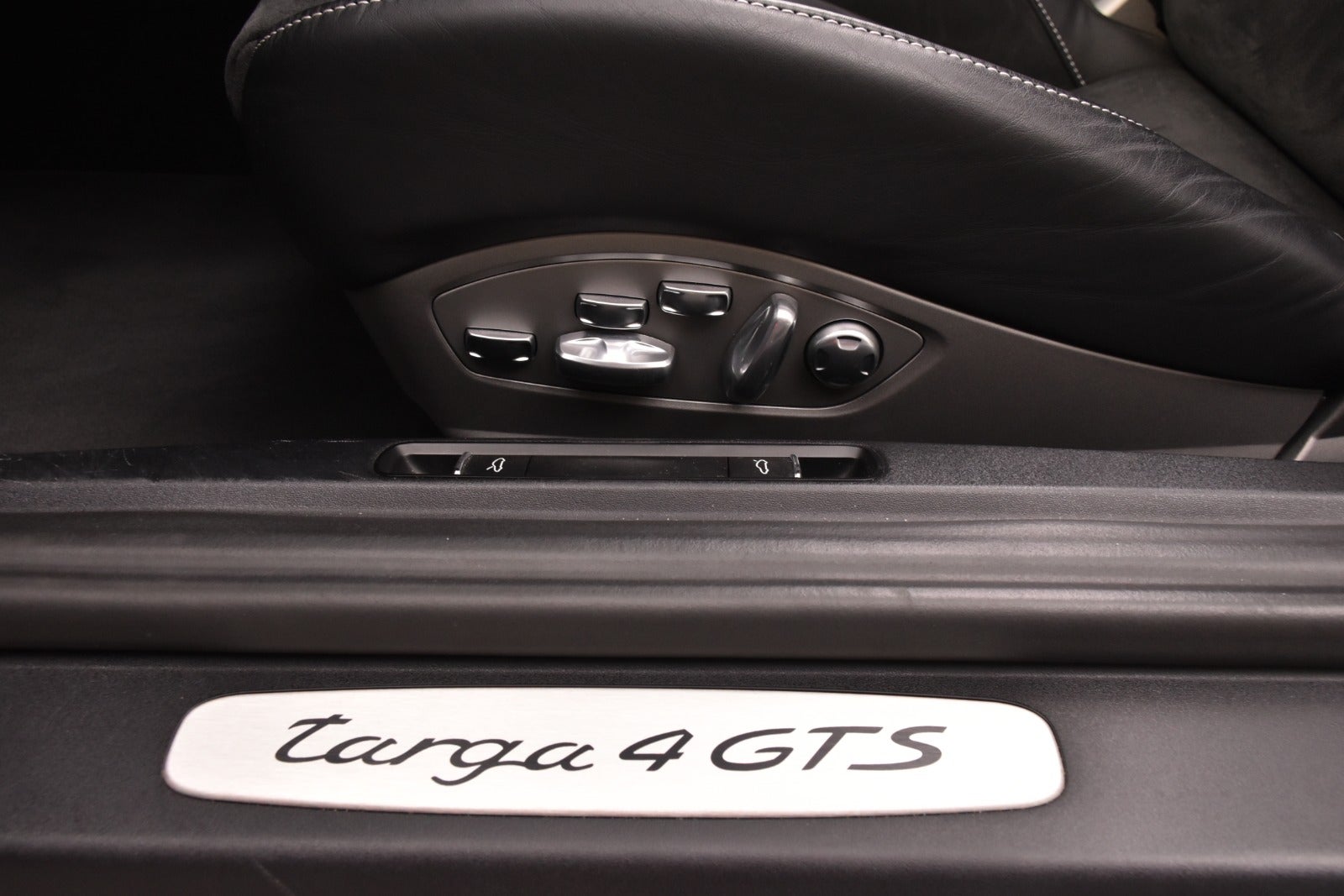 flexleasing-porsche-911-targa-4-gts-30-pdk-2d-findleasing