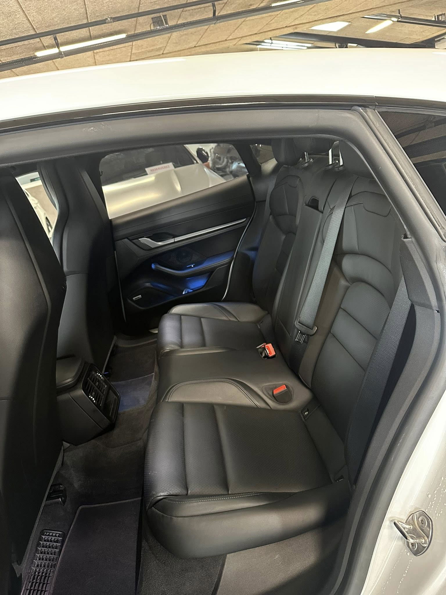 flexleasing-porsche-taycan-performance-plus-934-kwh-476-hk-findleasing