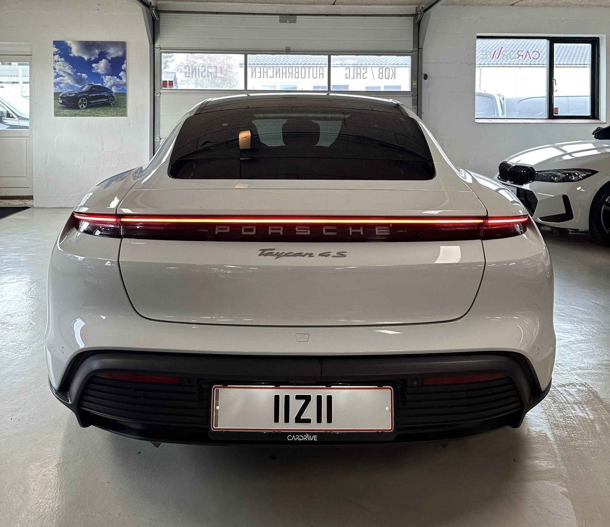 flexleasing-porsche-taycan-performance-plus-934-kwh-476-hk-findleasing