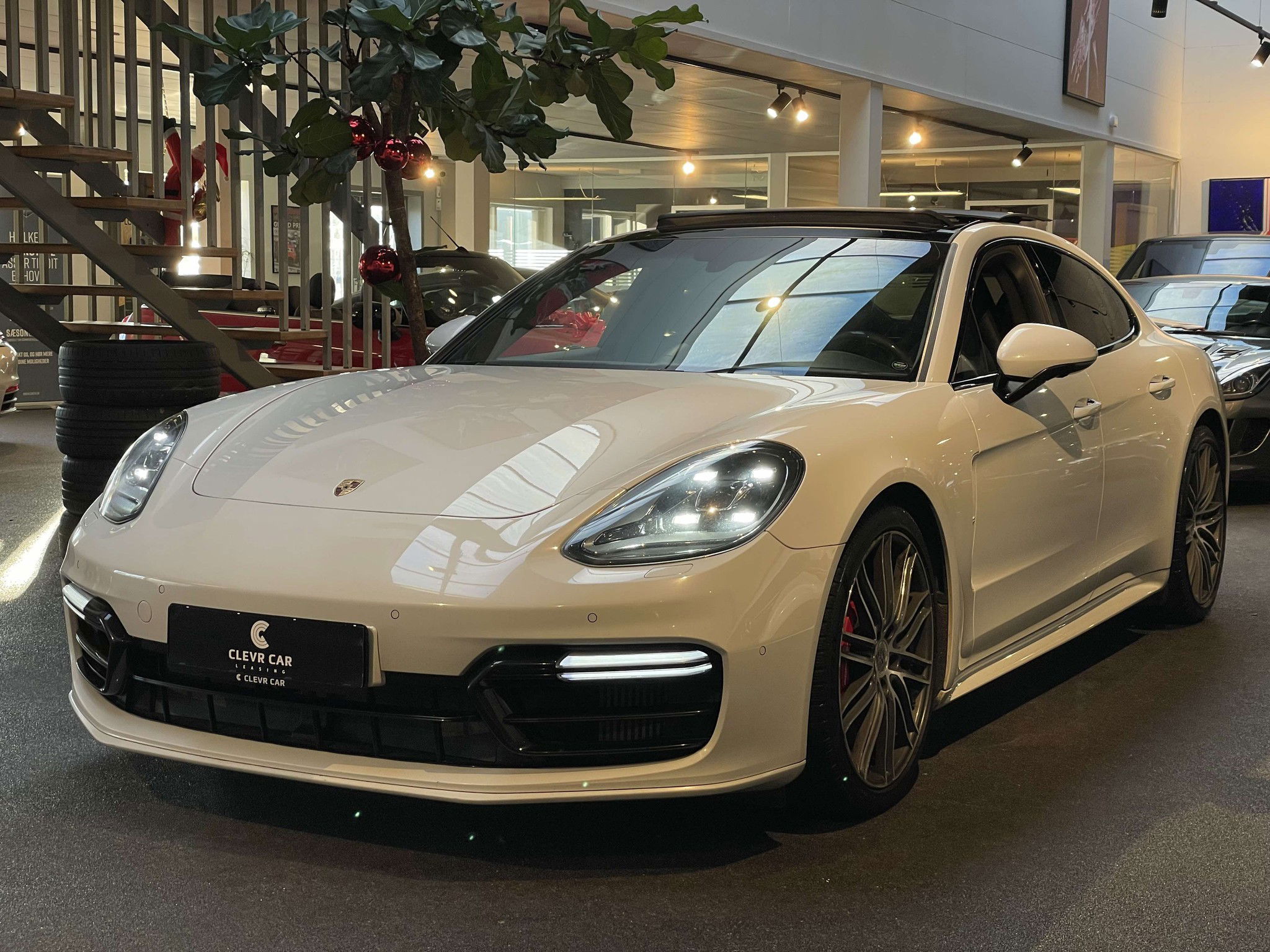 flexleasing-porsche-panamera-turbo-sport-turismo-turbo-40-v8-550-hk-4x4-pdk-findleasing